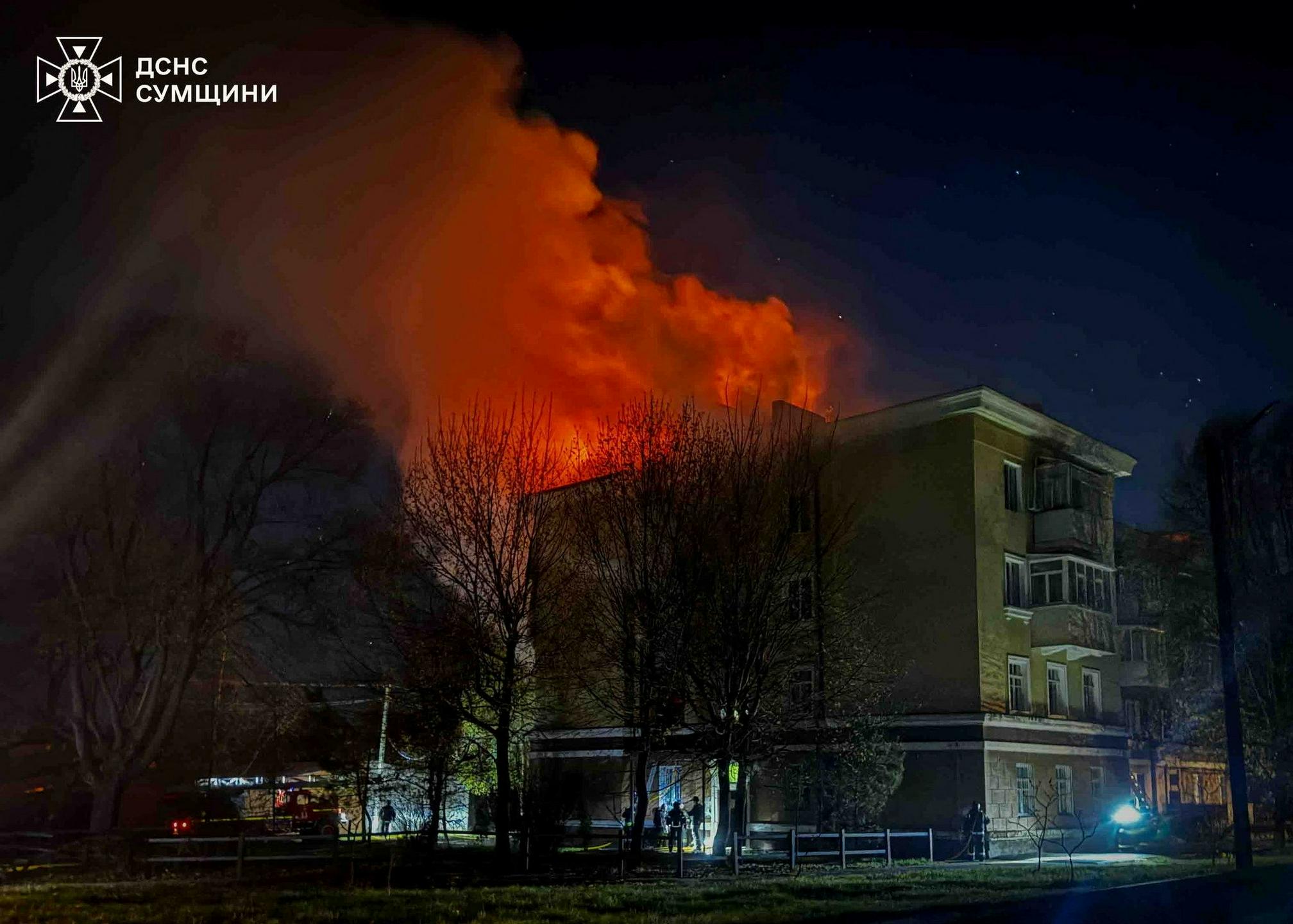 Zelenski: Ukrajina napadla cilj, oddaljen več kot 1500 kilometrov. Več mrtvih v Rusiji in Ukrajini.