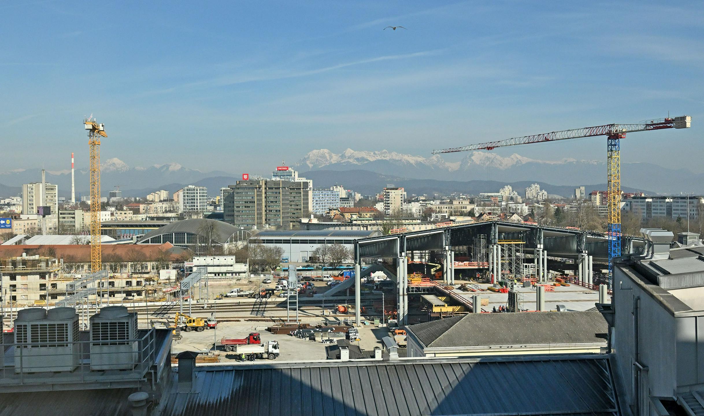 Konec tedna delna zapora osrednjega dela ljubljanske železniške postaje