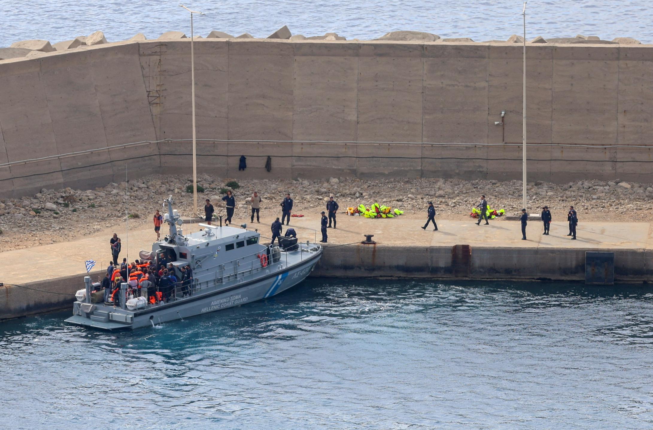 Izraelske oblasti zadržale dva aktivista iz humanitarne flotilje za Gazo
