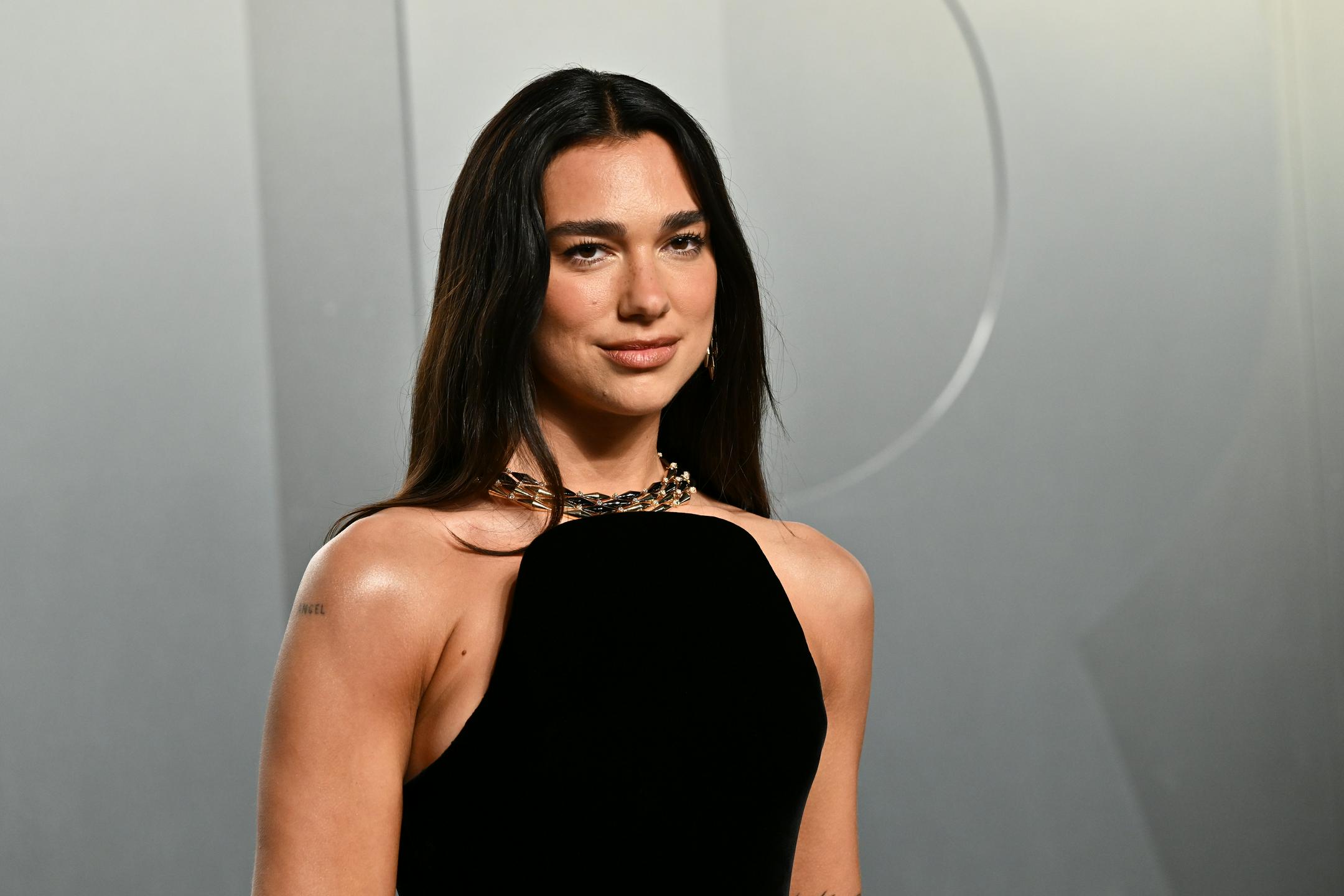 Dua Lipa za zajetno vsoto toži podjetje Samsung