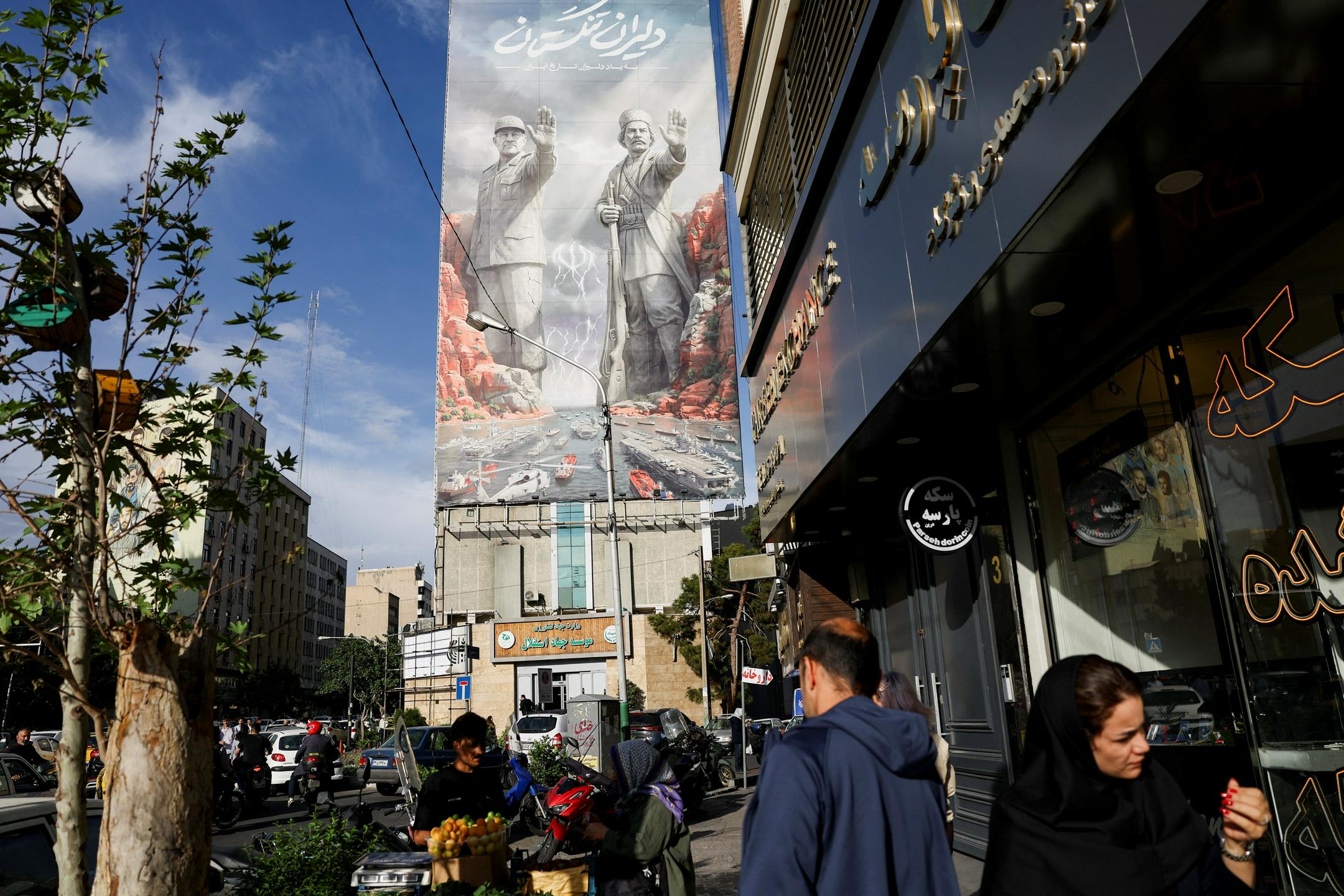 Iran odgovoril na najnovejši ameriški mirovni predlog. ZDA naj bi popustile pri sankcijah.