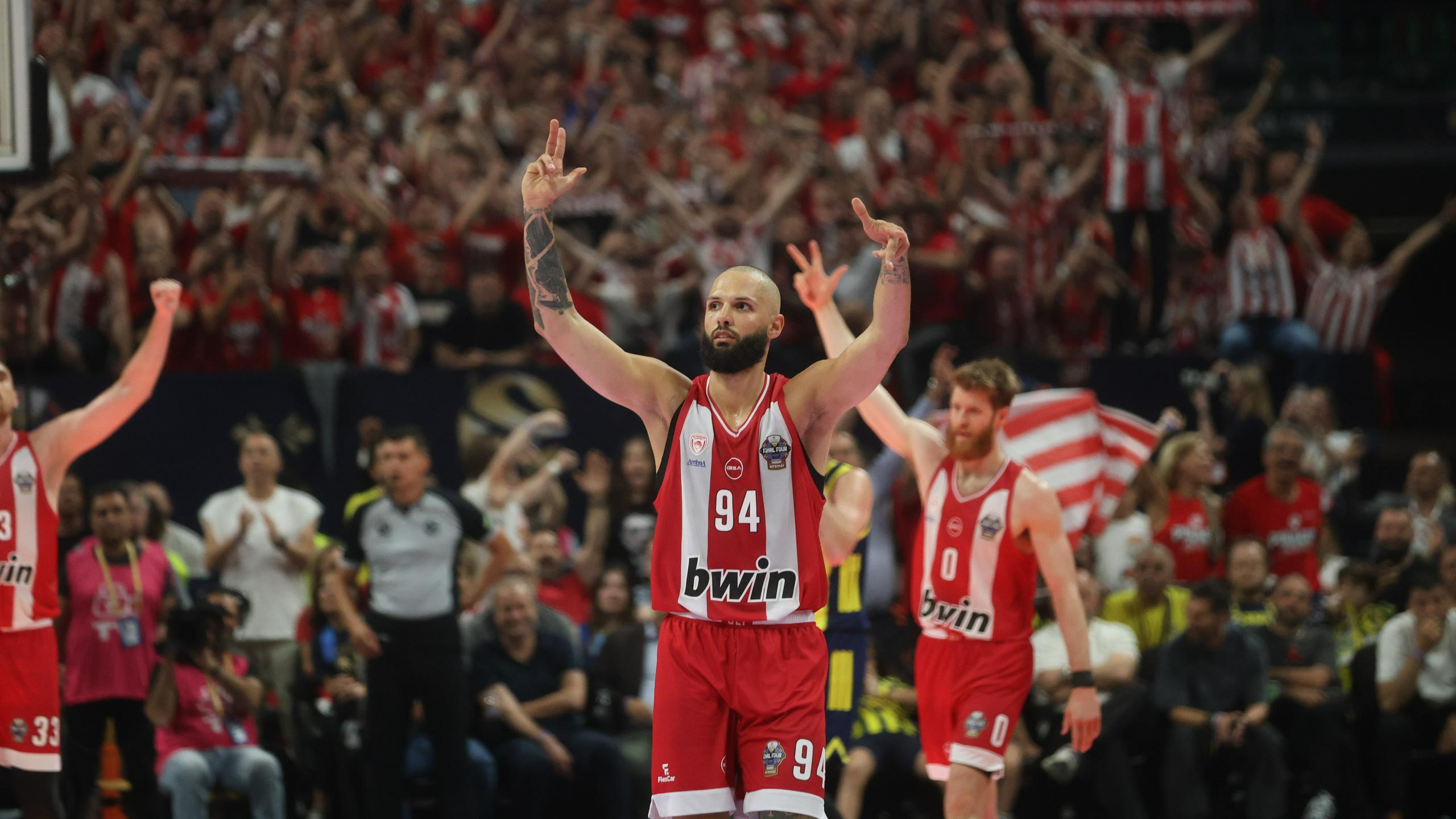 Nocoj za evropski naslov prvaka Olympiakos in Real Madrid