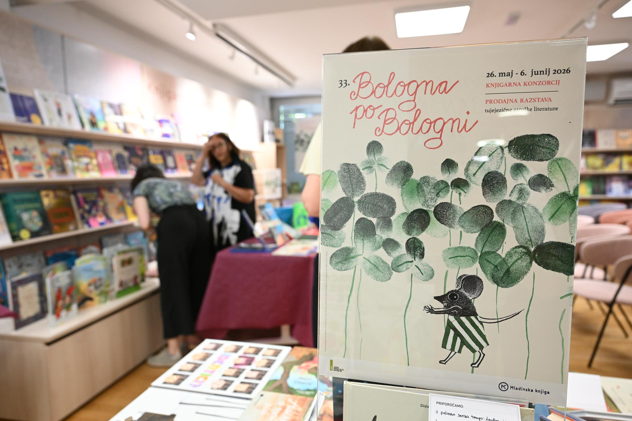 Bologna po Bologni: jagodni izbor otroških knjig v tujih jezikih znova prispel v Ljubljano