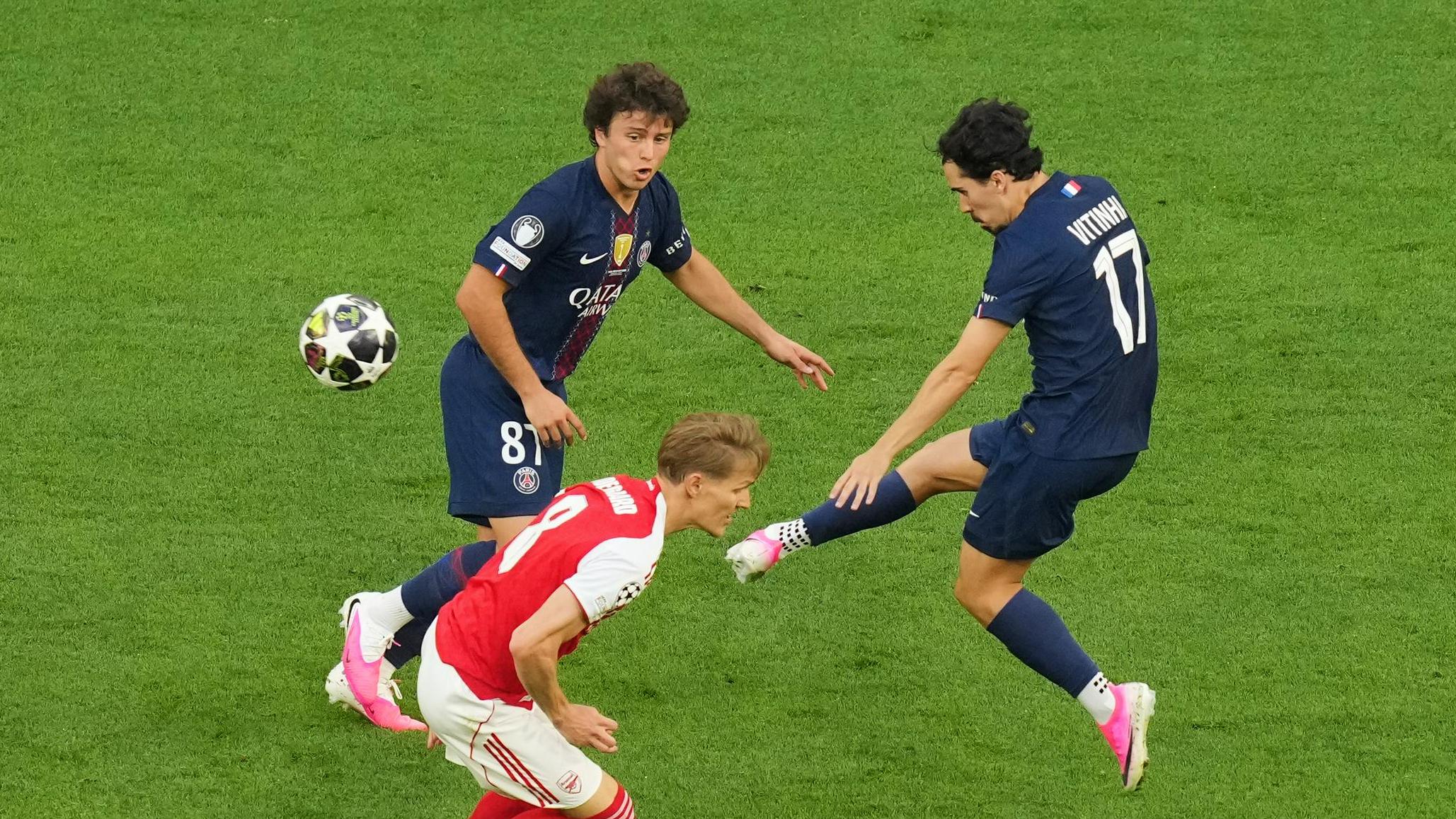 Arsenal sestavil rekordno malo podaj
