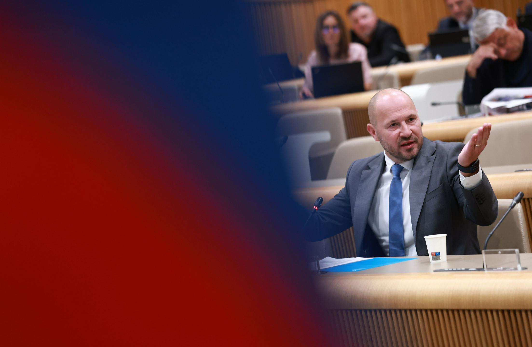 Vrtovec napovedal ustanovitev "železniškega Darsa" in hitrejše umeščanje v prostor