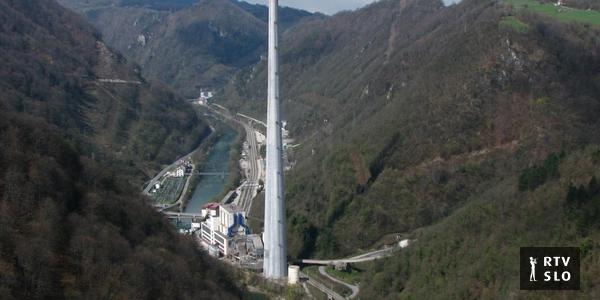 V Trbovljah ulična razstava o najvišjem dimniku v Sloveniji