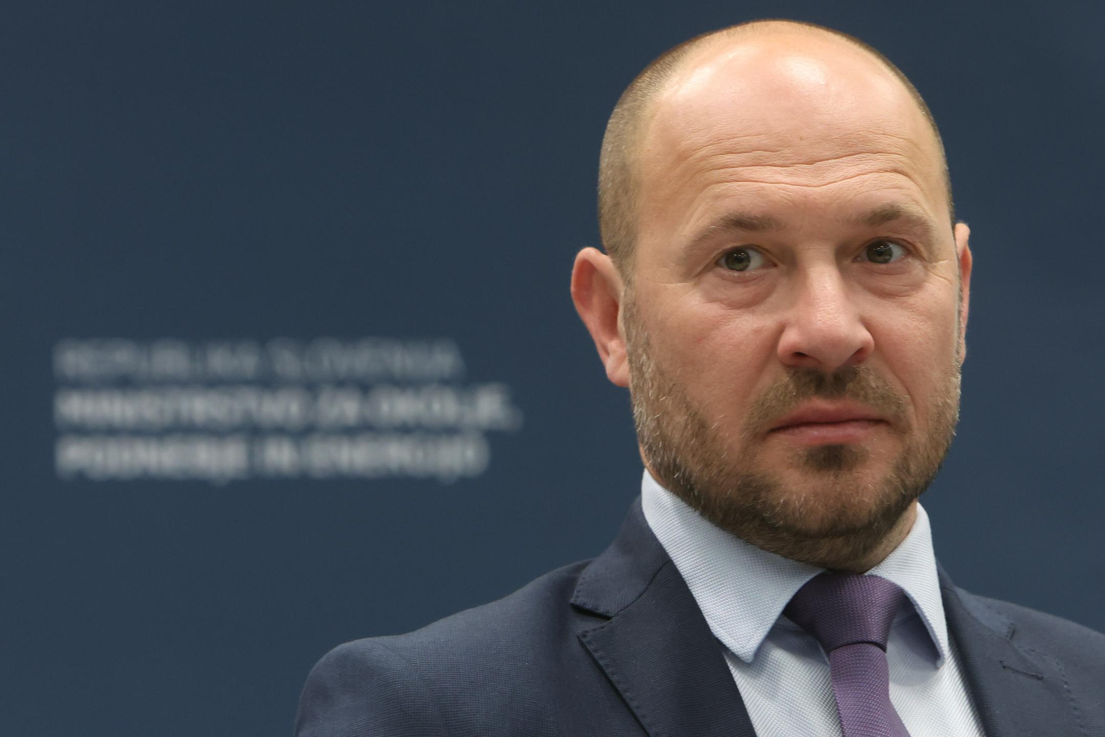 Vrtovec glede obtožnega predloga: Zmeraj sem na voljo, da prevzamem politično odgovornost