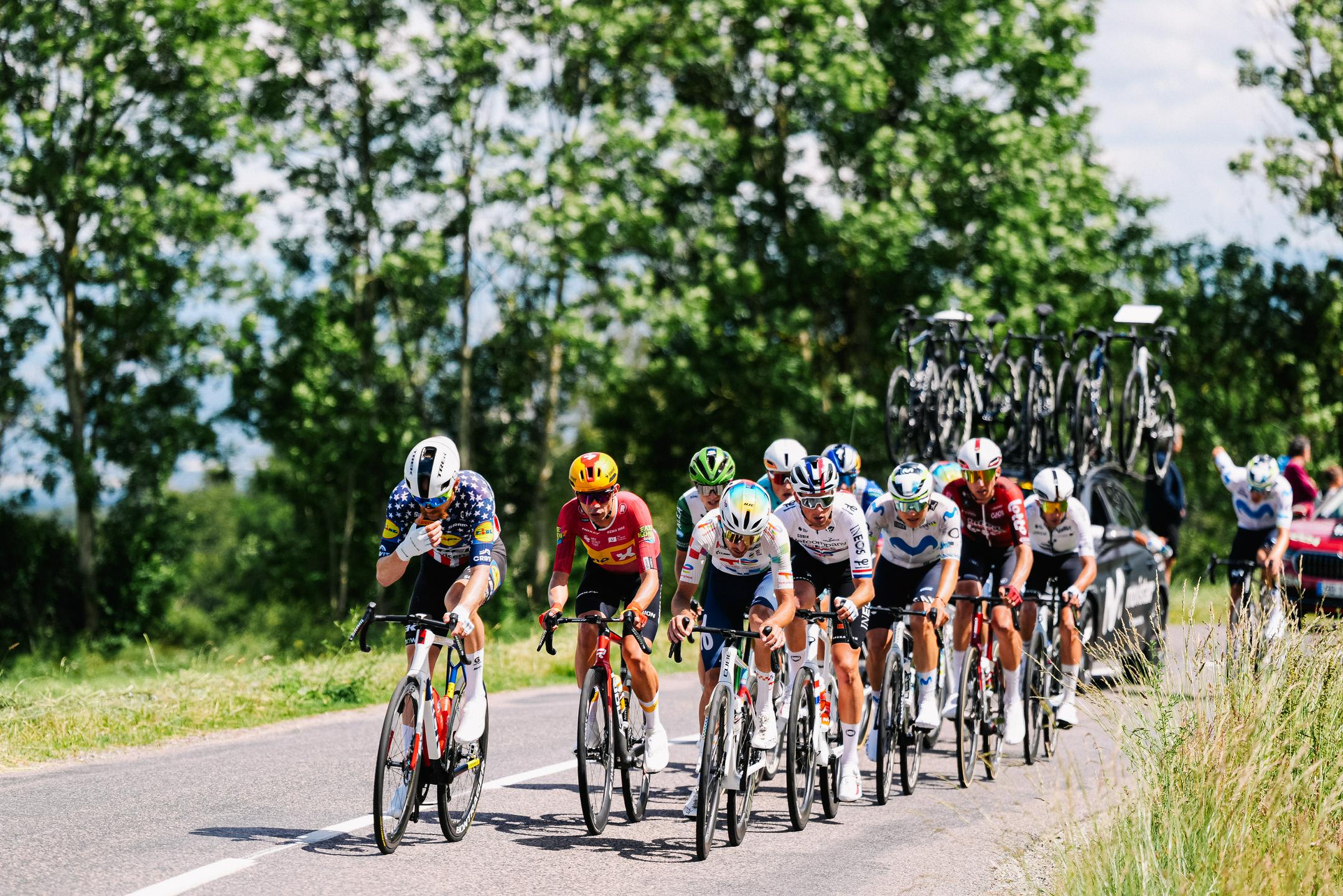 Prvak ZDA dobil sprint ubežnikov z glavnino za petami