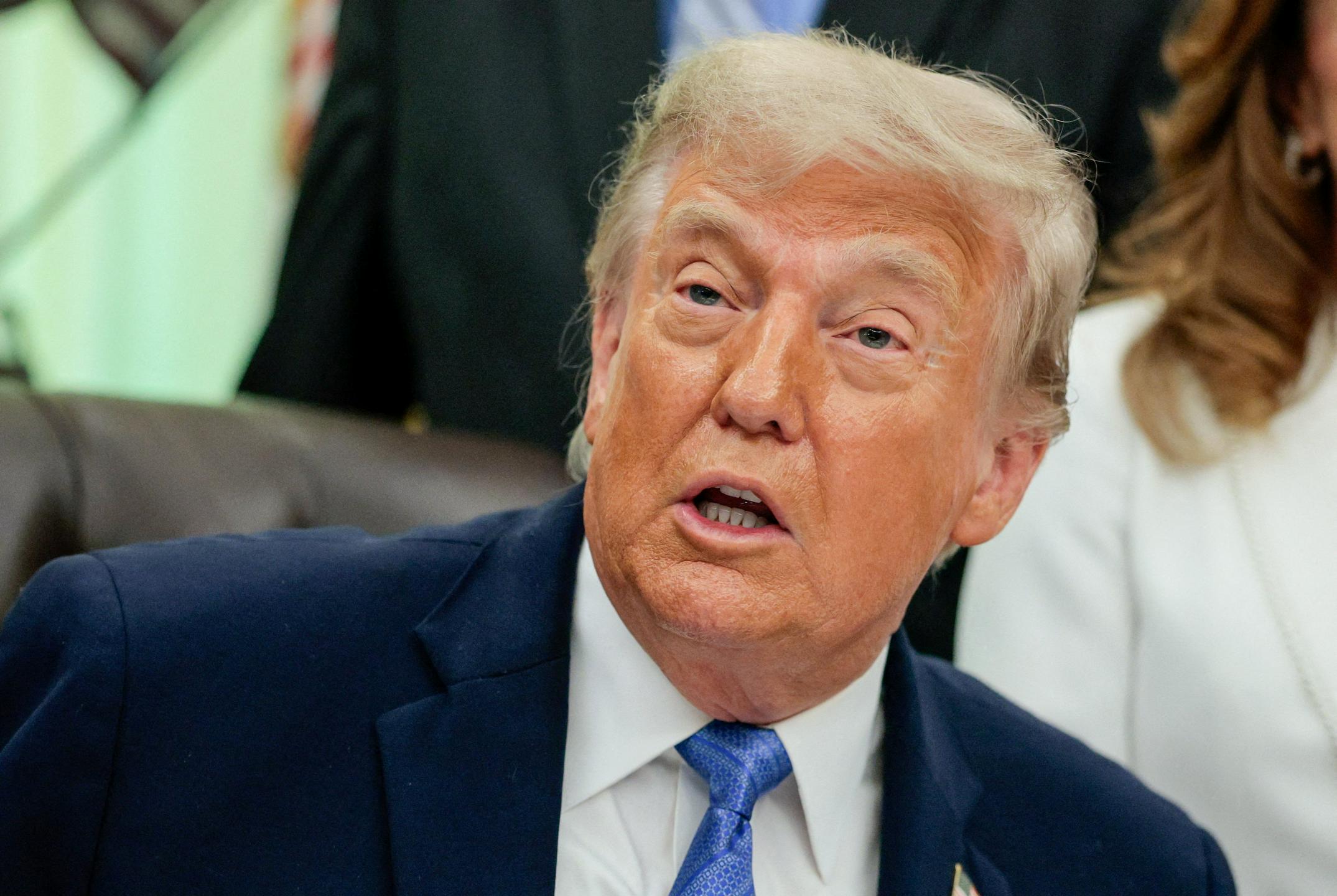 Trump dejal, da "obožuje inflacijo". Stroški energije v ZDA za četrtino višji kot leto prej.