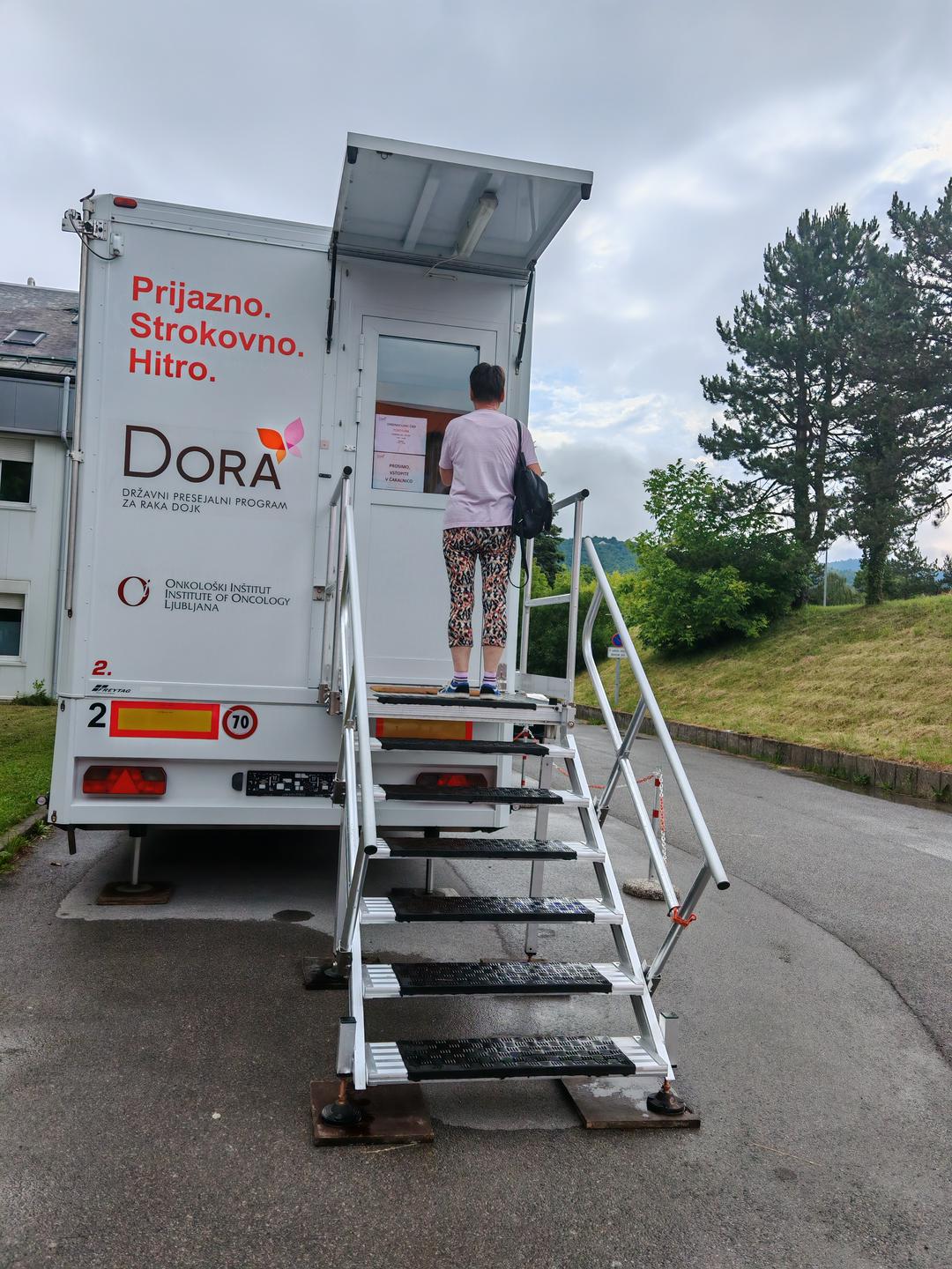 Mobilna enota Onkološkega inštituta Ljubljana bo pol leta v Postojni