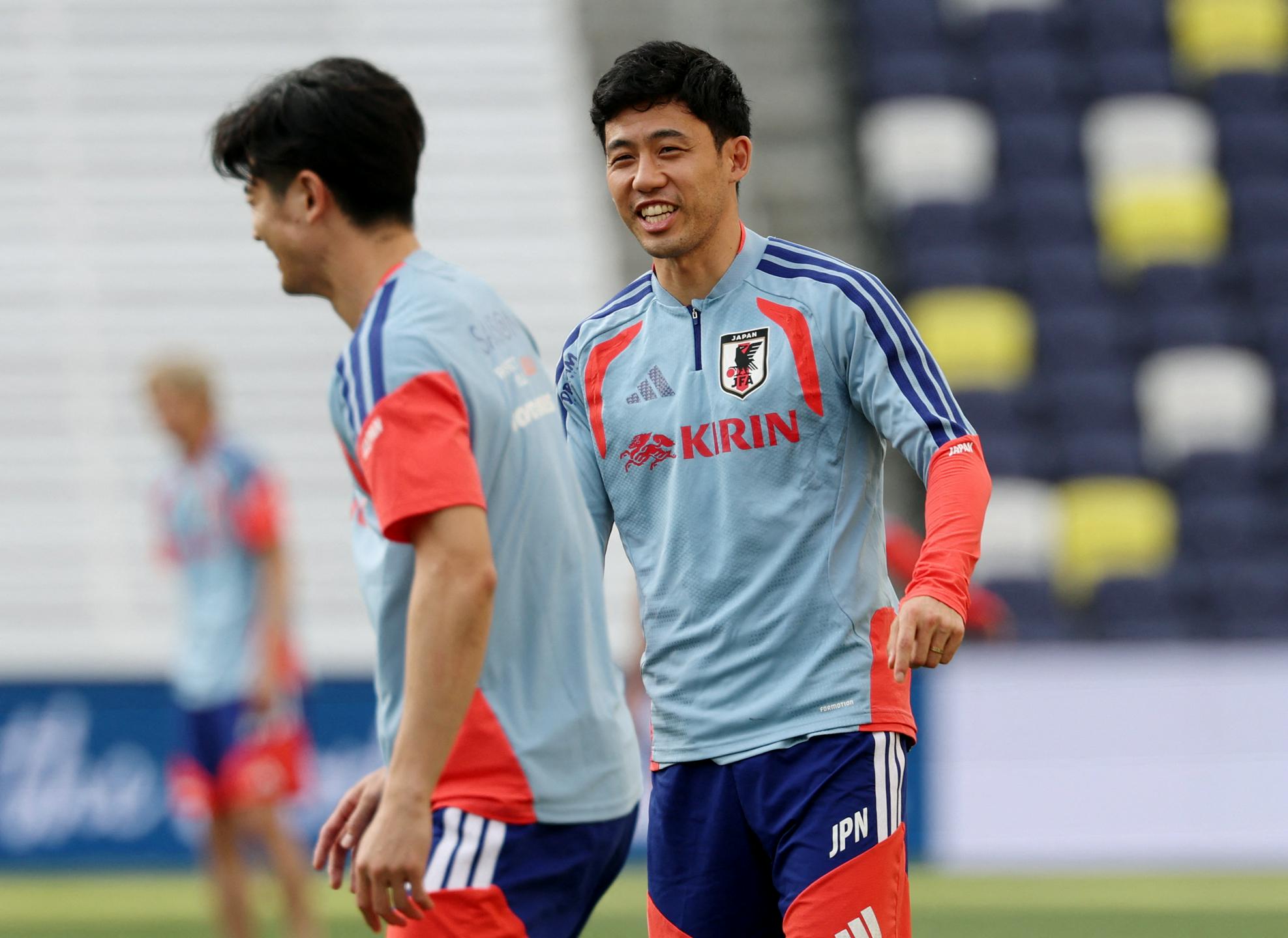 Japonski kapetan Endo končal reprezentančno kariero, menjava v argentinski obrambi