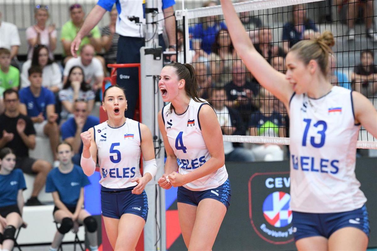 Slovenke po zmagi nad Hrvaško same na vrhu Evropske lige
