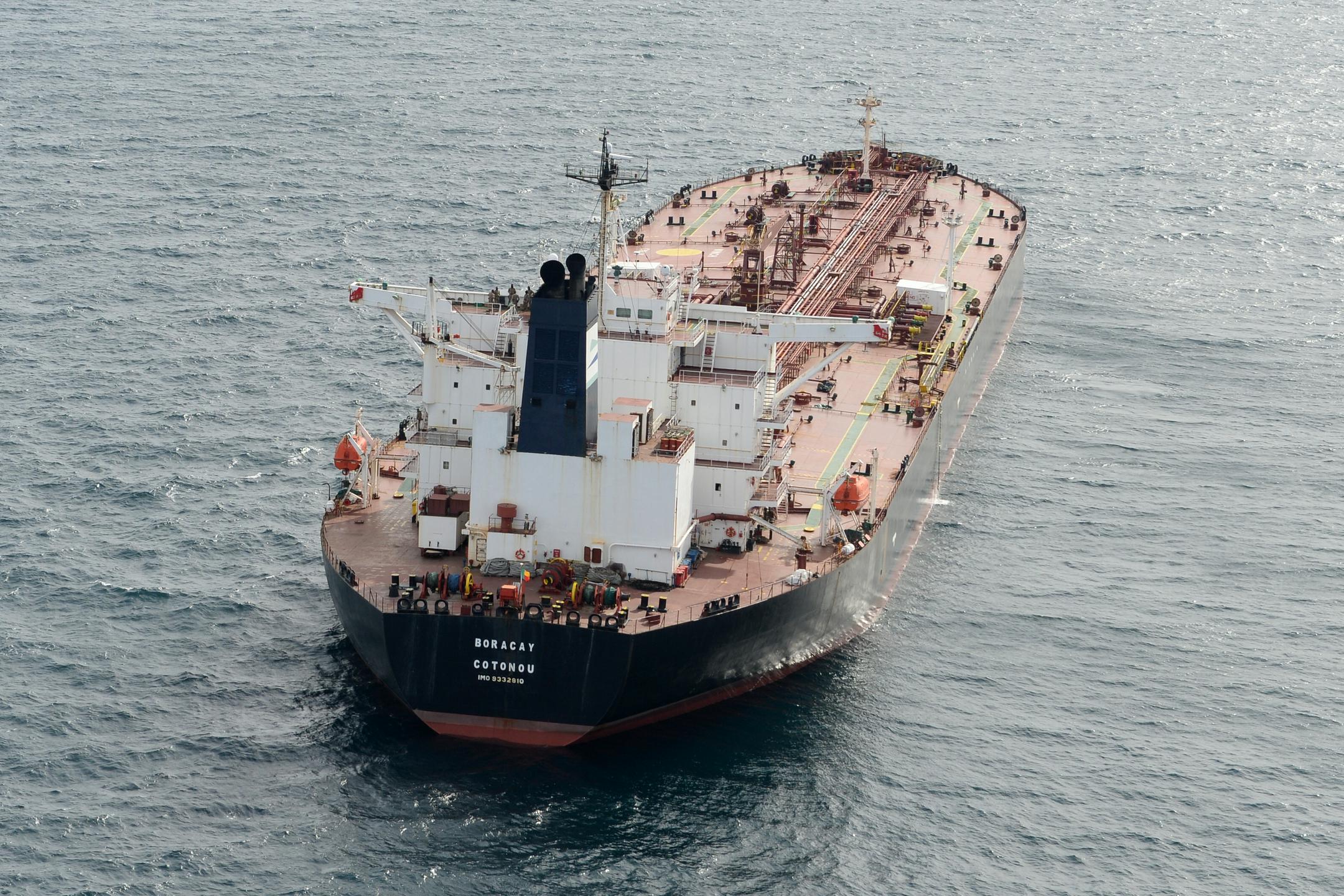 Britanska mornarica prestregla ruski tanker v Rokavskem prelivu