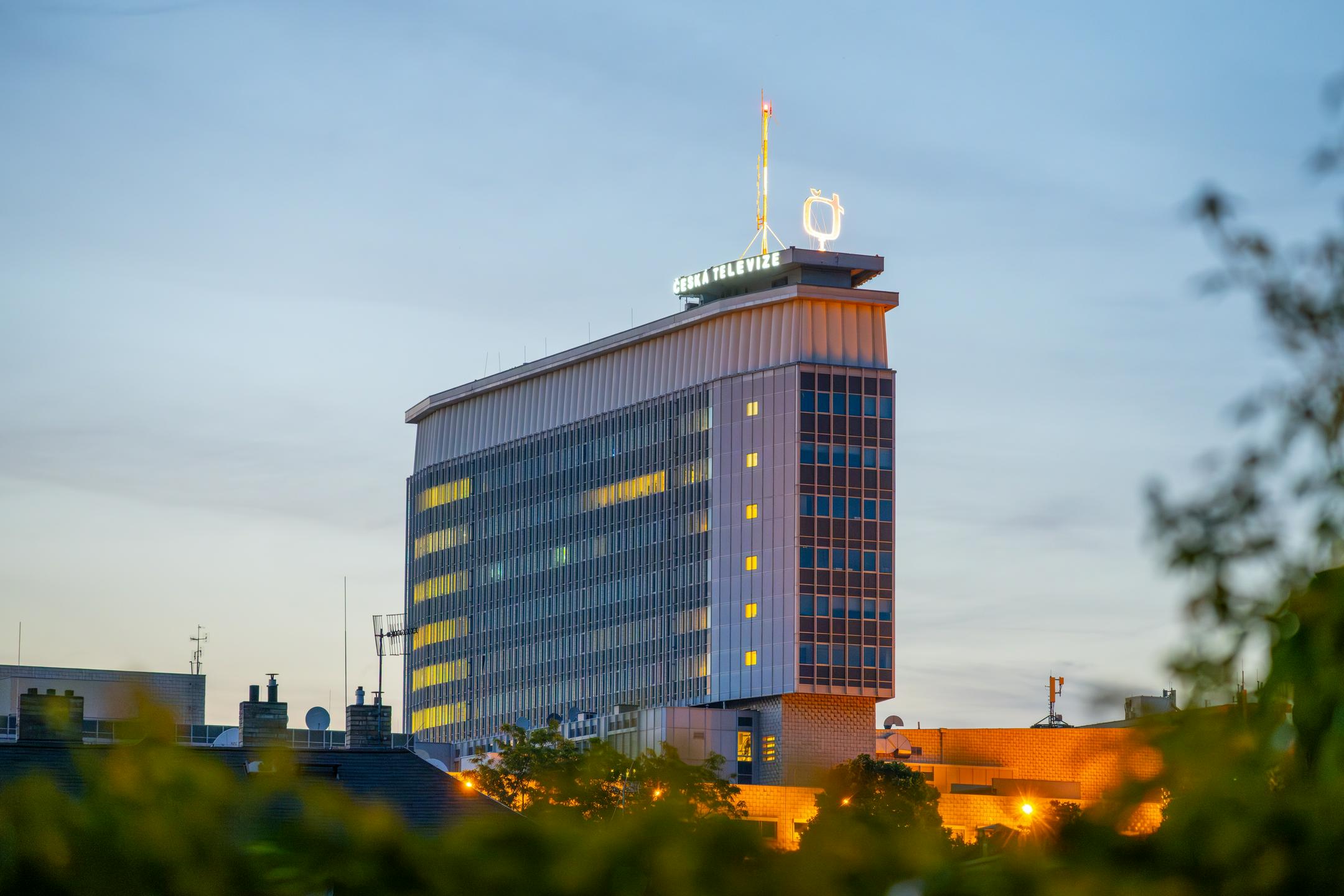 Češka vlada predlaga odpravo prispevkov za financiranje javnih medijev