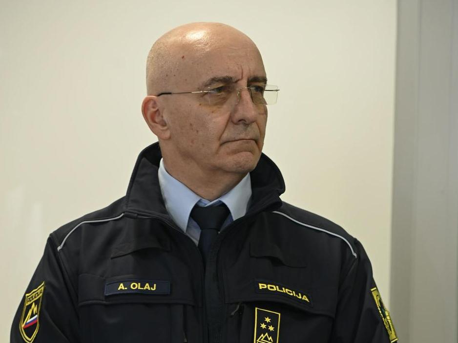 Nekdanji generalni direktor policije Anton Olaj zanika kršitve sindikalnih pravic