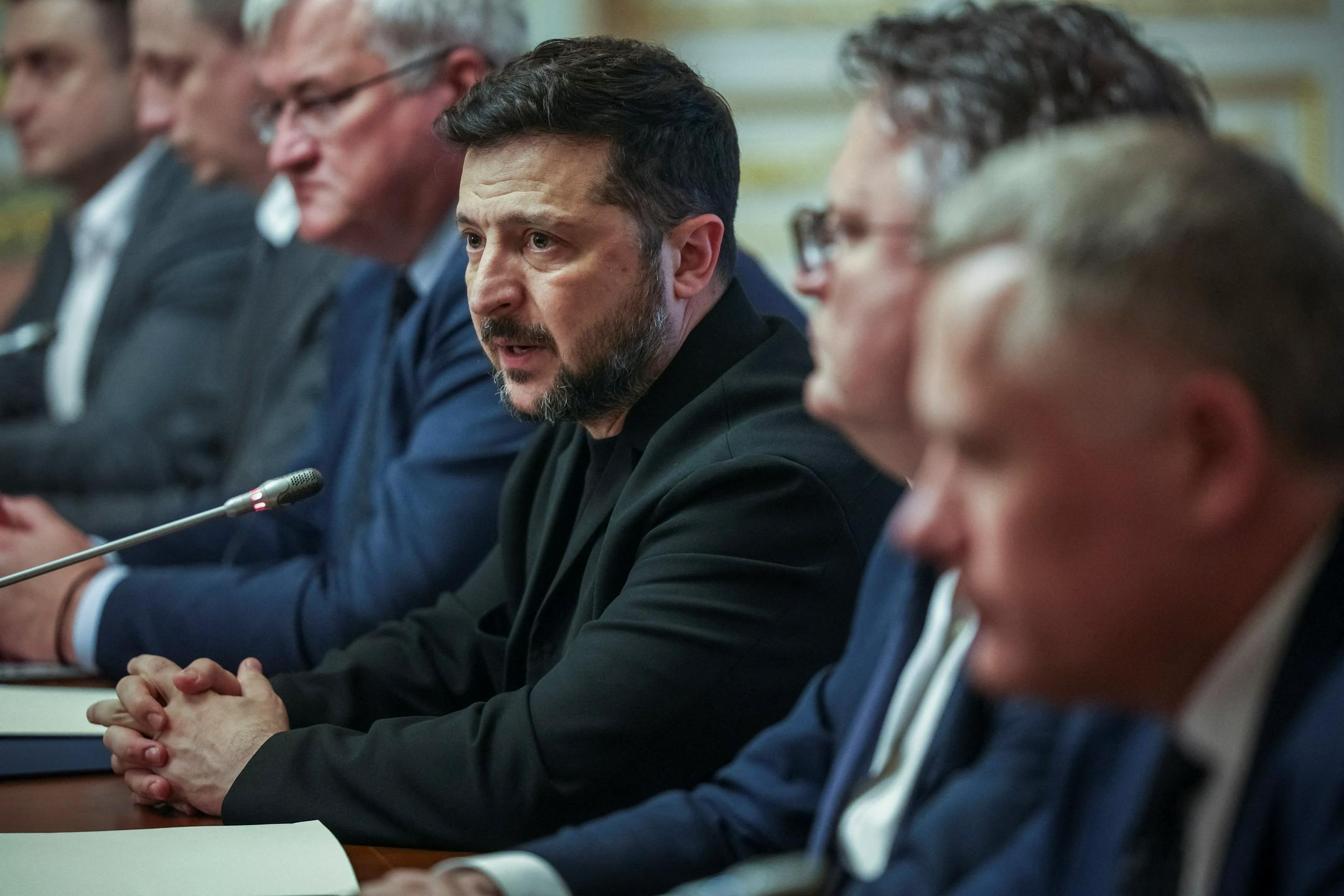 Zelenski Lukašenku zažugal, naj z ozemlja države odstrani rusko opremo, če ne bodo to "storili sami"