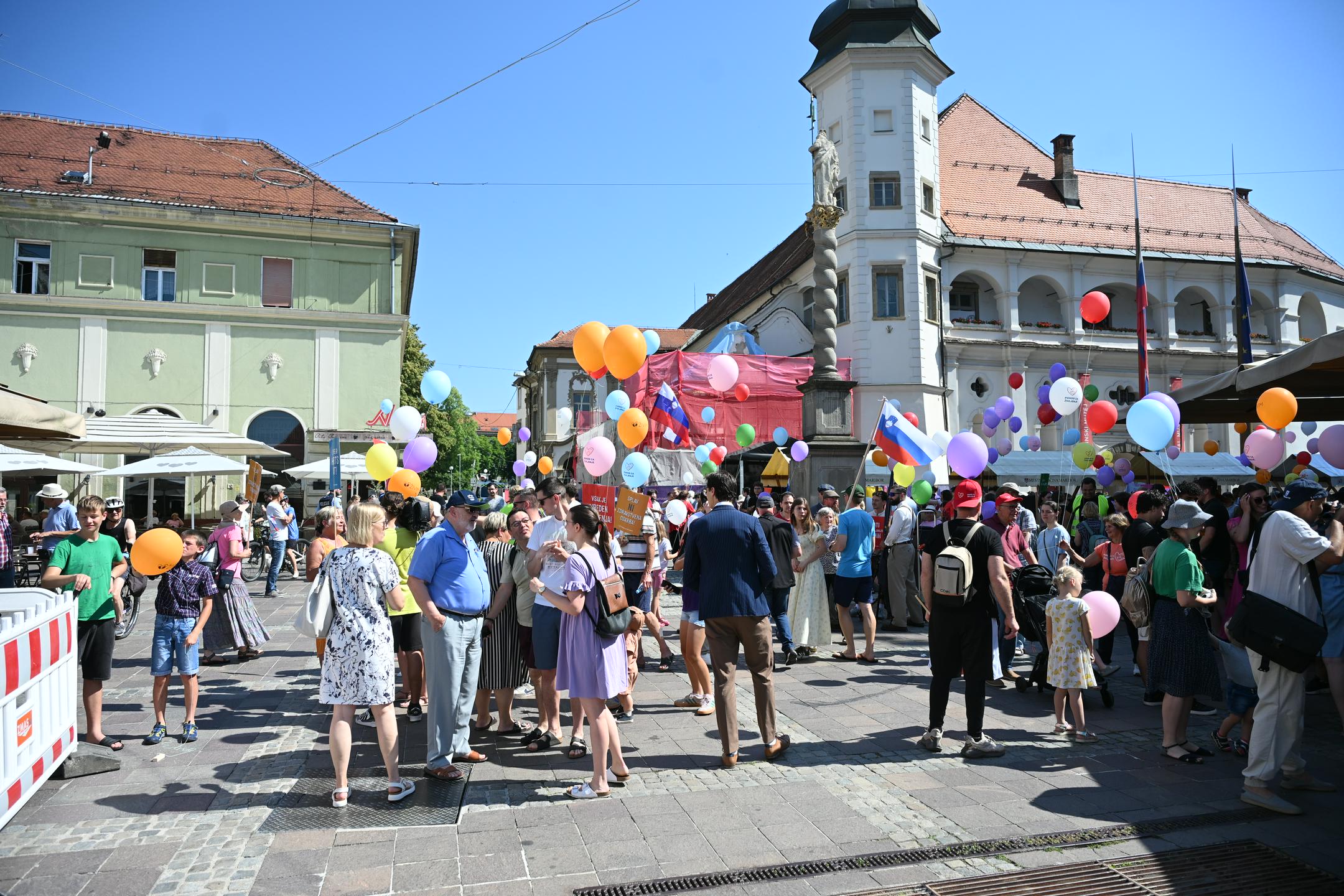 V Mariboru potekala shoda nasprotnikov in zagovornikov pravice do splava