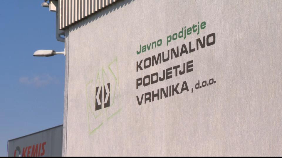 Na Komunali Vrhnika so se izvlekli iz rdečih številk