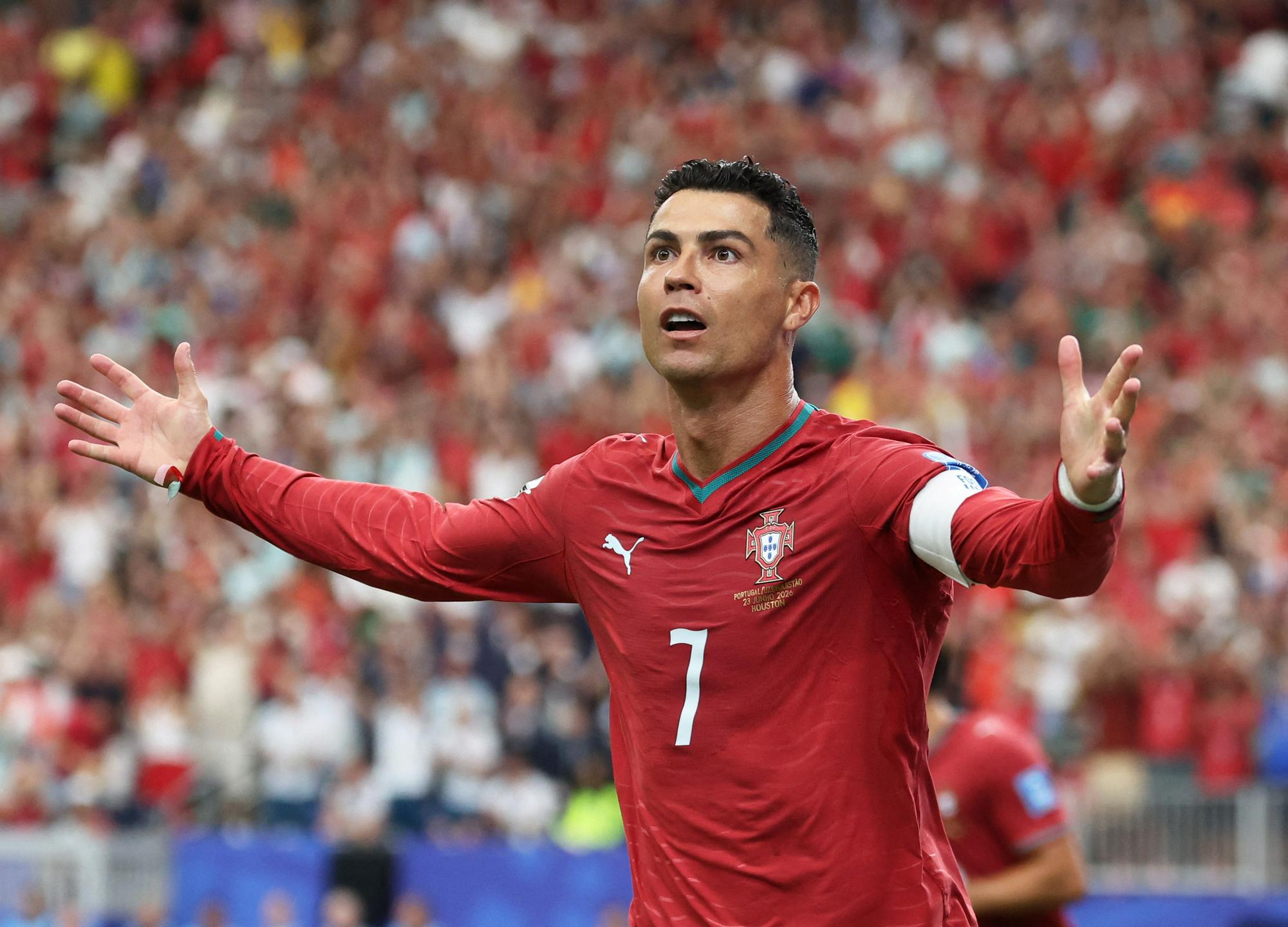 Ni ga junaka, ki bo odslovil Ronalda ali Messija