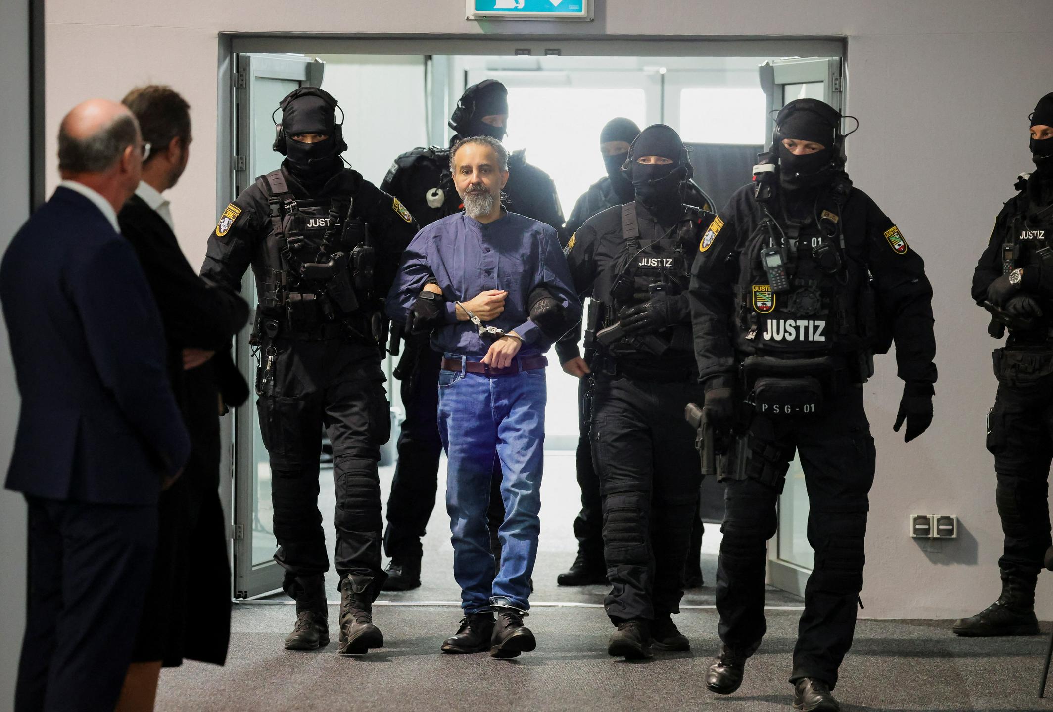 Napadalcu na božični sejem v Magdeburgu dosmrtni zapor