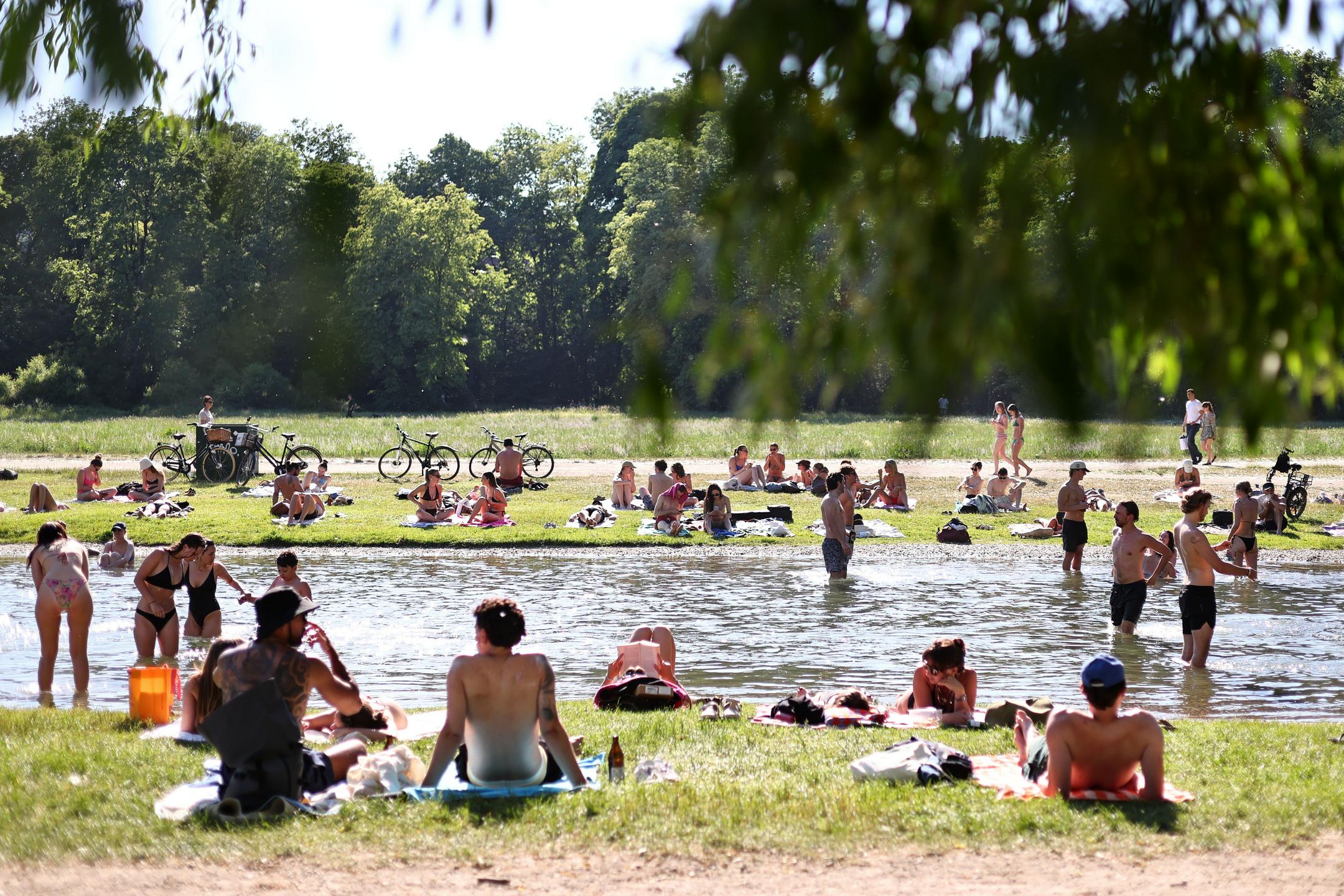 Vročinski val se pomika nad srednjo Evropo, v Nemčiji temperaturni rekord