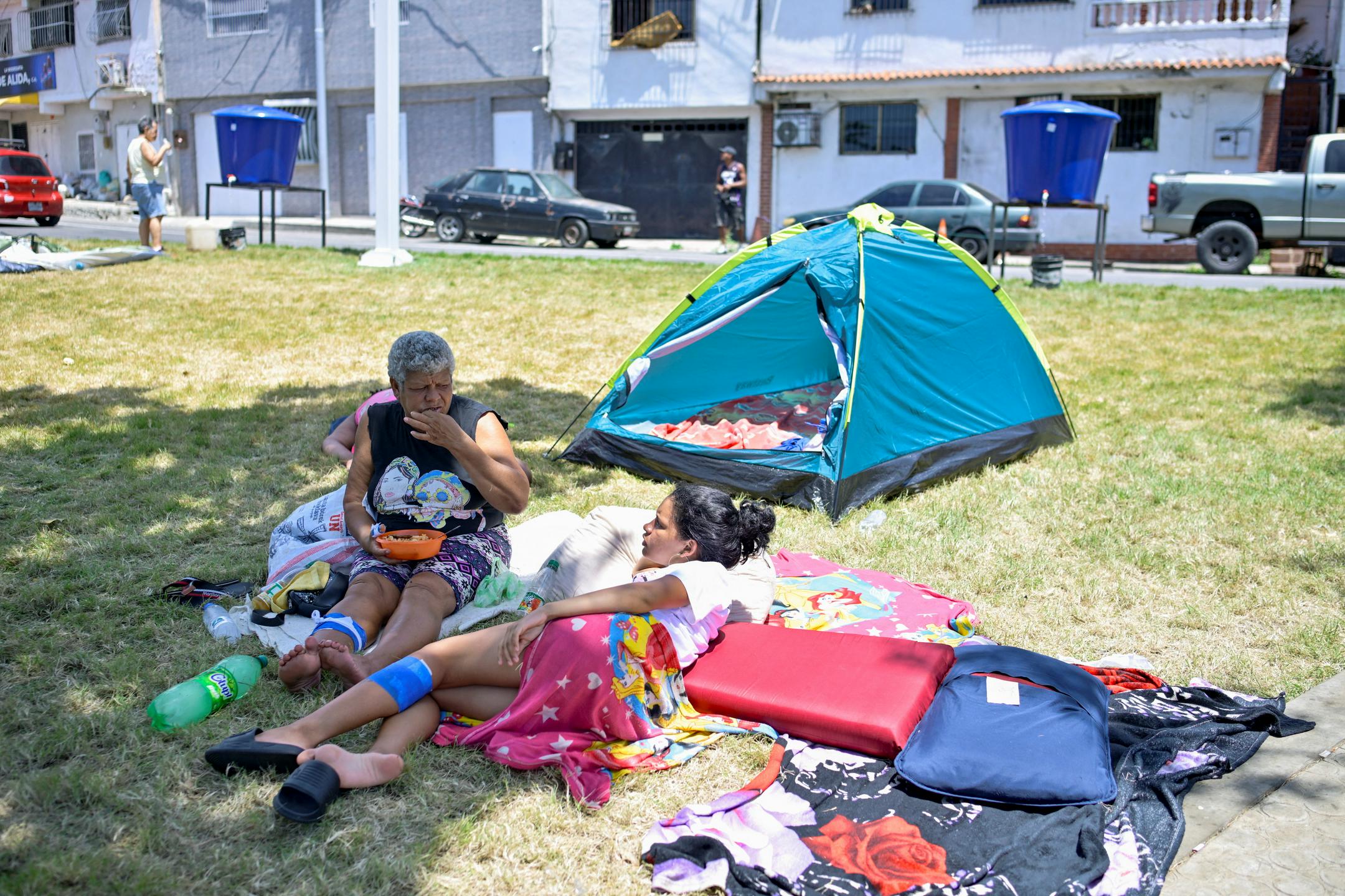 Venezuelci kritični do oblasti zaradi počasnega odziva po katastrofalnih potresih