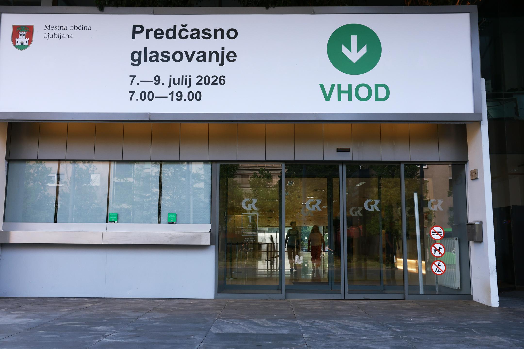 Začelo se je predčasno glasovanje pred referendumom o parkirnem odloku v Ljubljani
