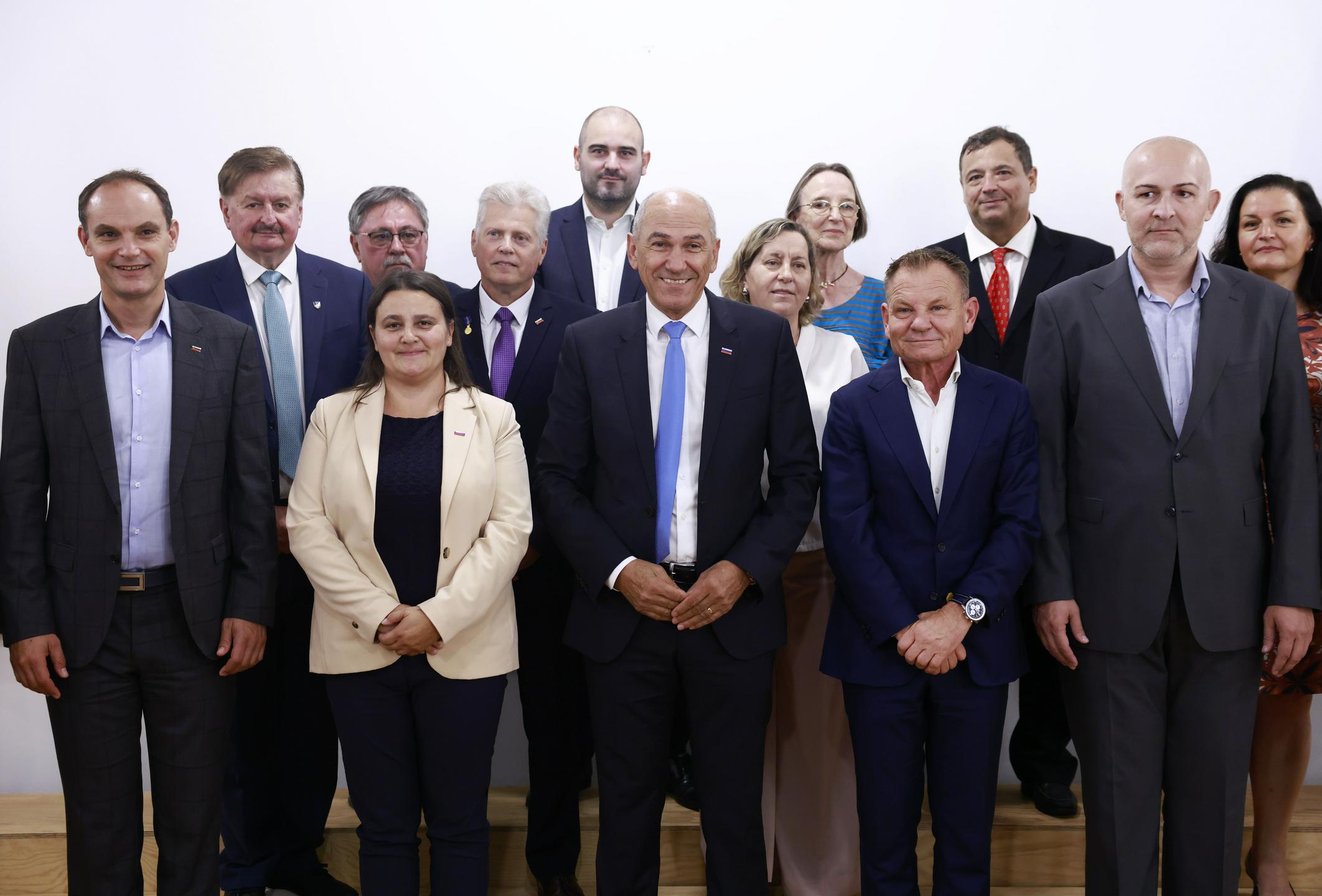 Janša: Aktivnosti, ki zadevajo okrepljeno pomoč slovenstvu po svetu, prehajajo v višjo prestavo