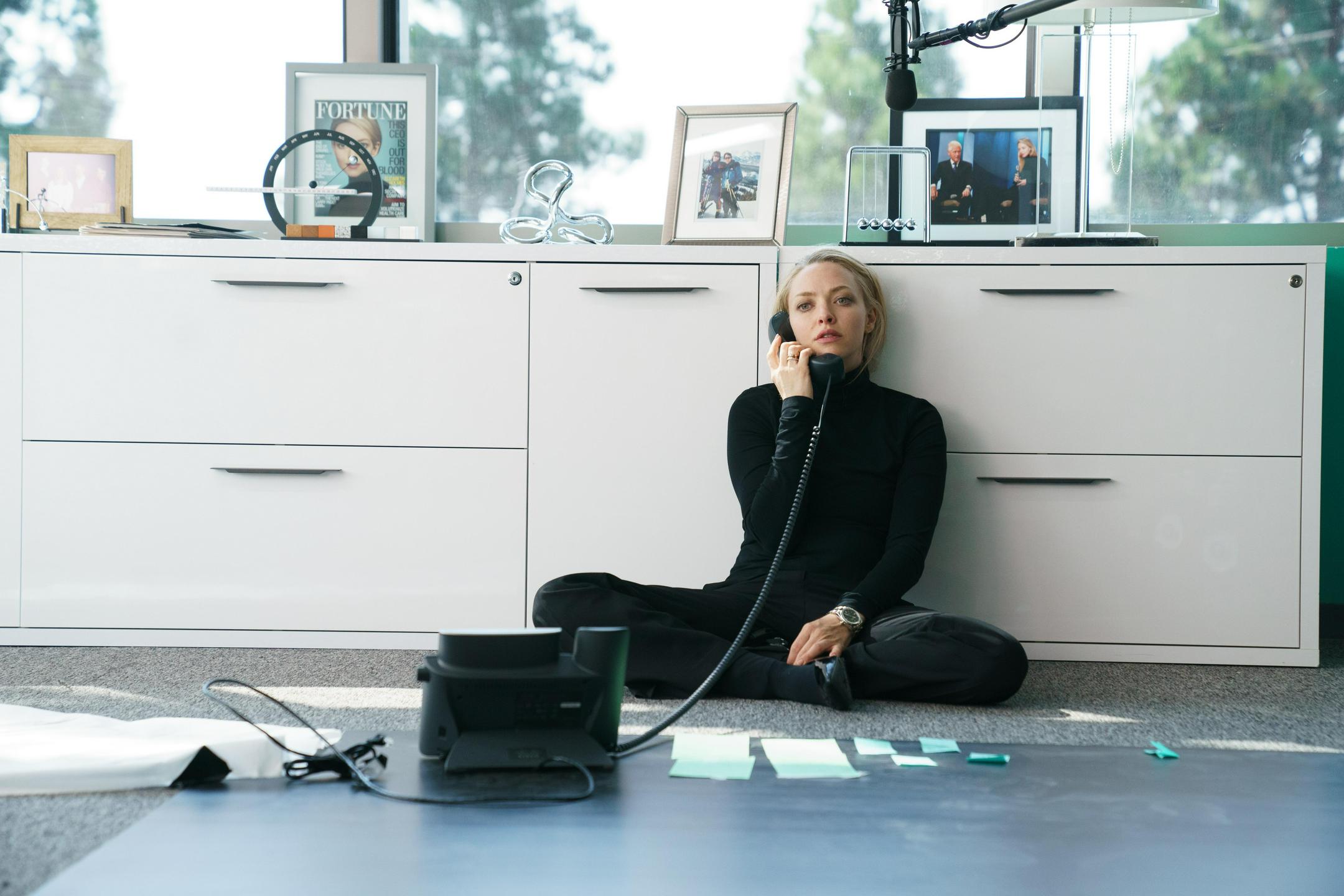 Na TV Slovenija prihaja Faliranka, serija o medicinski prevarantki Elizabeth Holmes