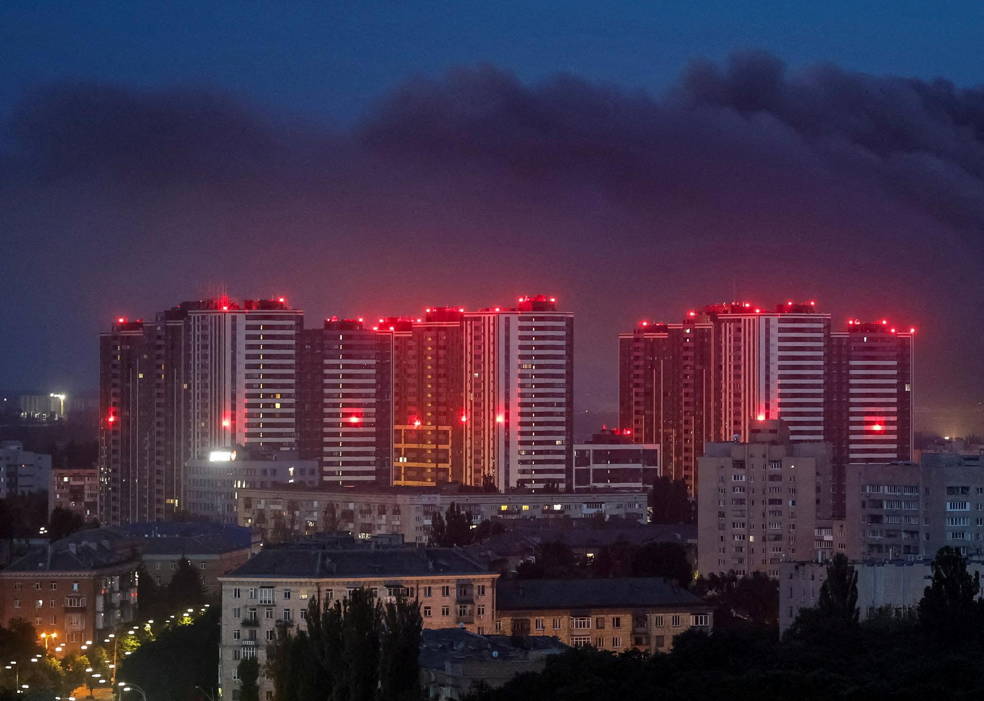 Rusija znova nad Kijev z balističnimi raketami. Ukrajina napadla več ciljev na okupiranih ozemljih.