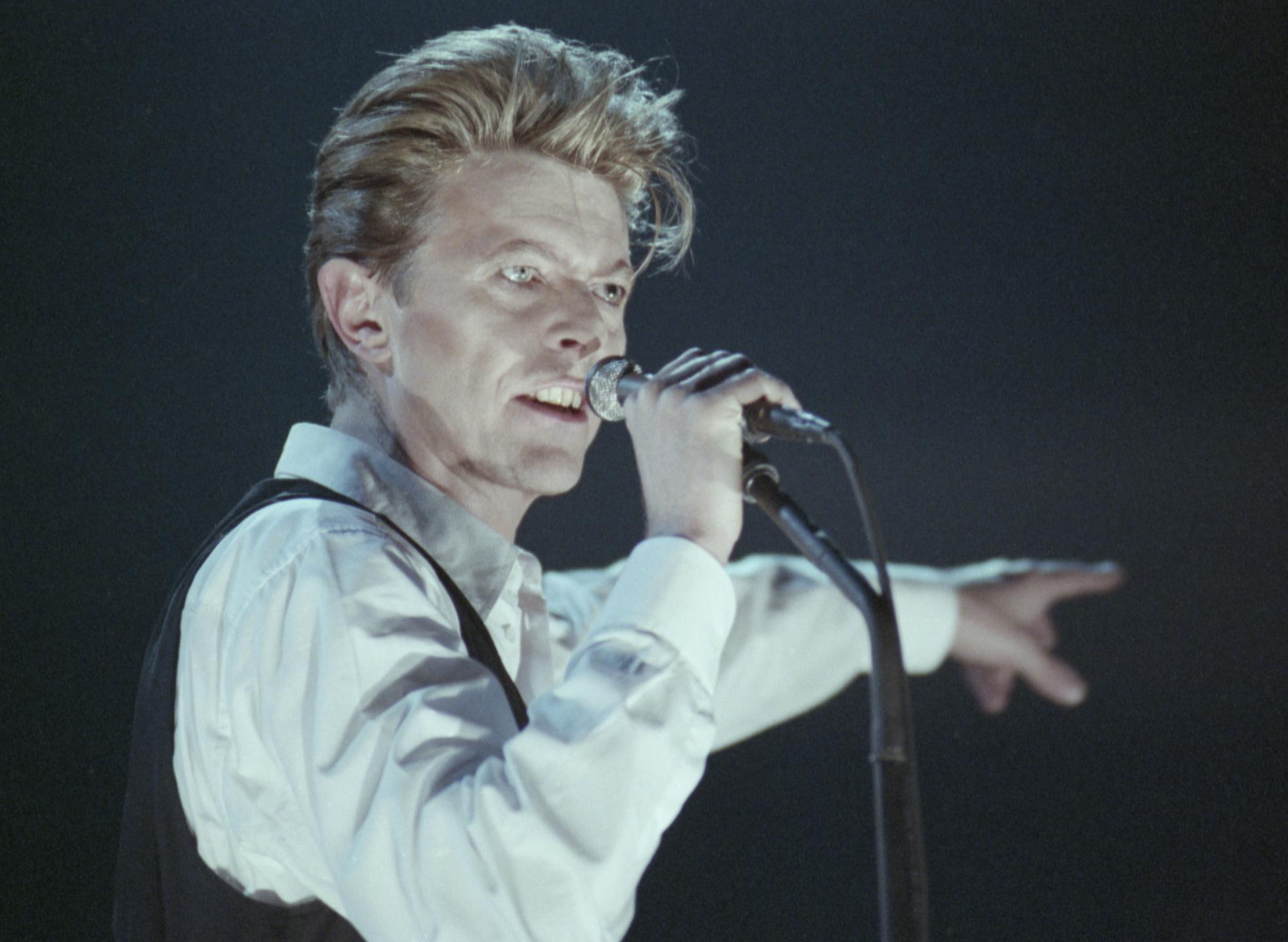 Glasbeni sladokusci bodo lahko uživali v deseterici še neizdanih pesmi Davida Bowieja