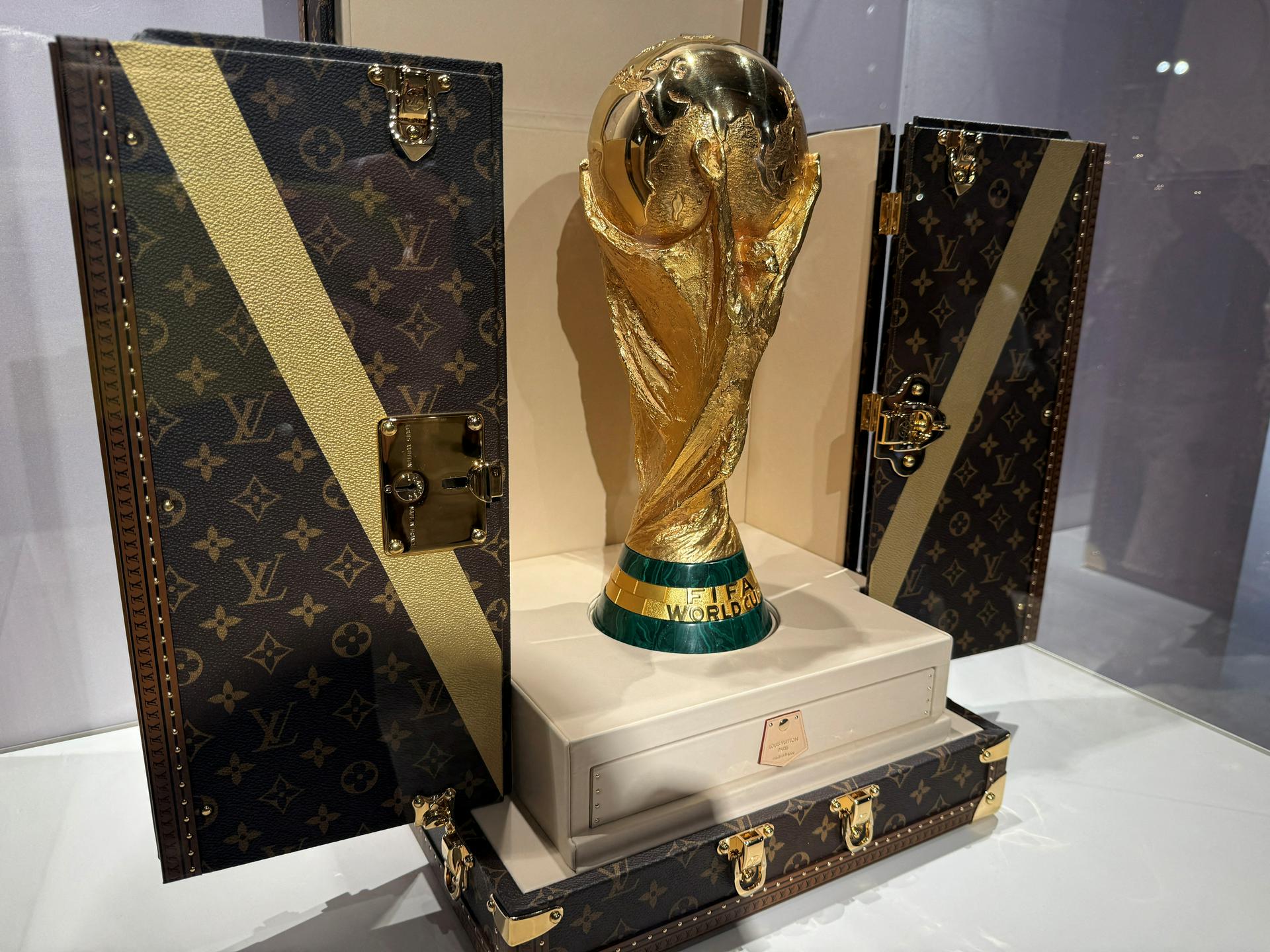 Pokal svetovnega prvenstva bo oblečen v Louis Vuitton