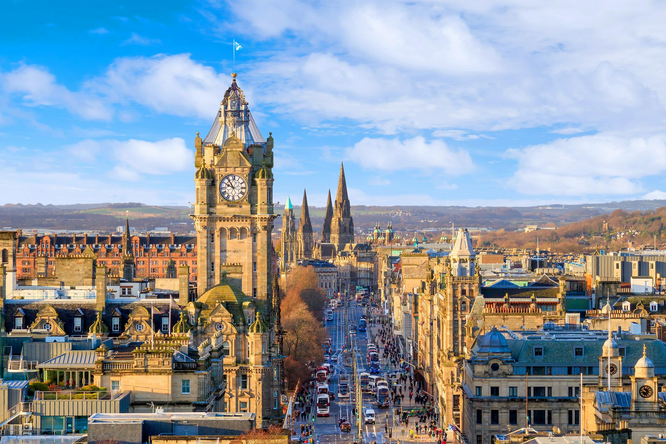 Edinburg kot prvo škotsko mesto začel zaračunavati turistično takso