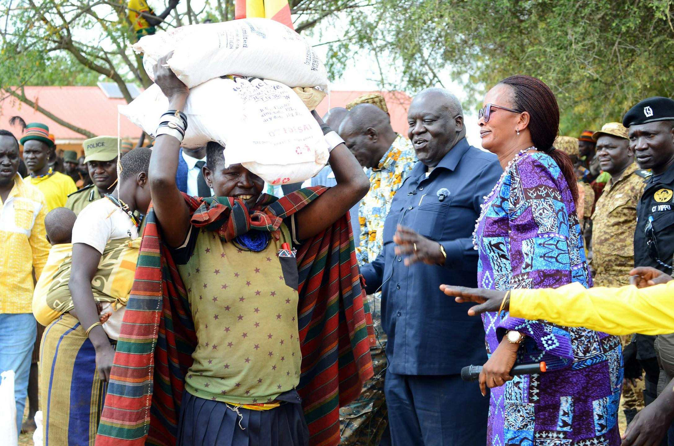 Ugandska vlada začela razdeljevati hrano, potem ko je zaradi lakote umrlo 19 ljudi
