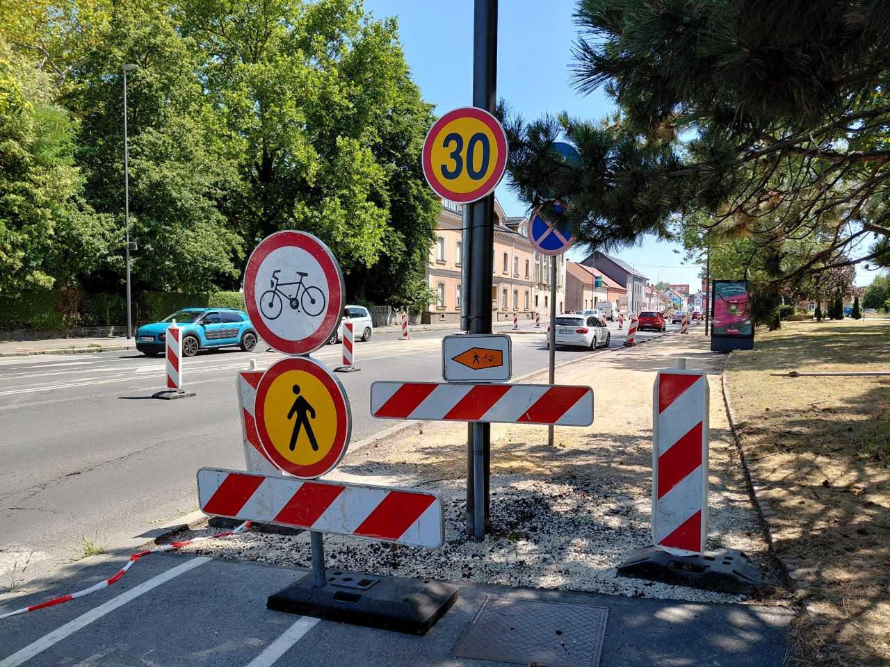 Na cestah po mestu številna dela in prometne zapore