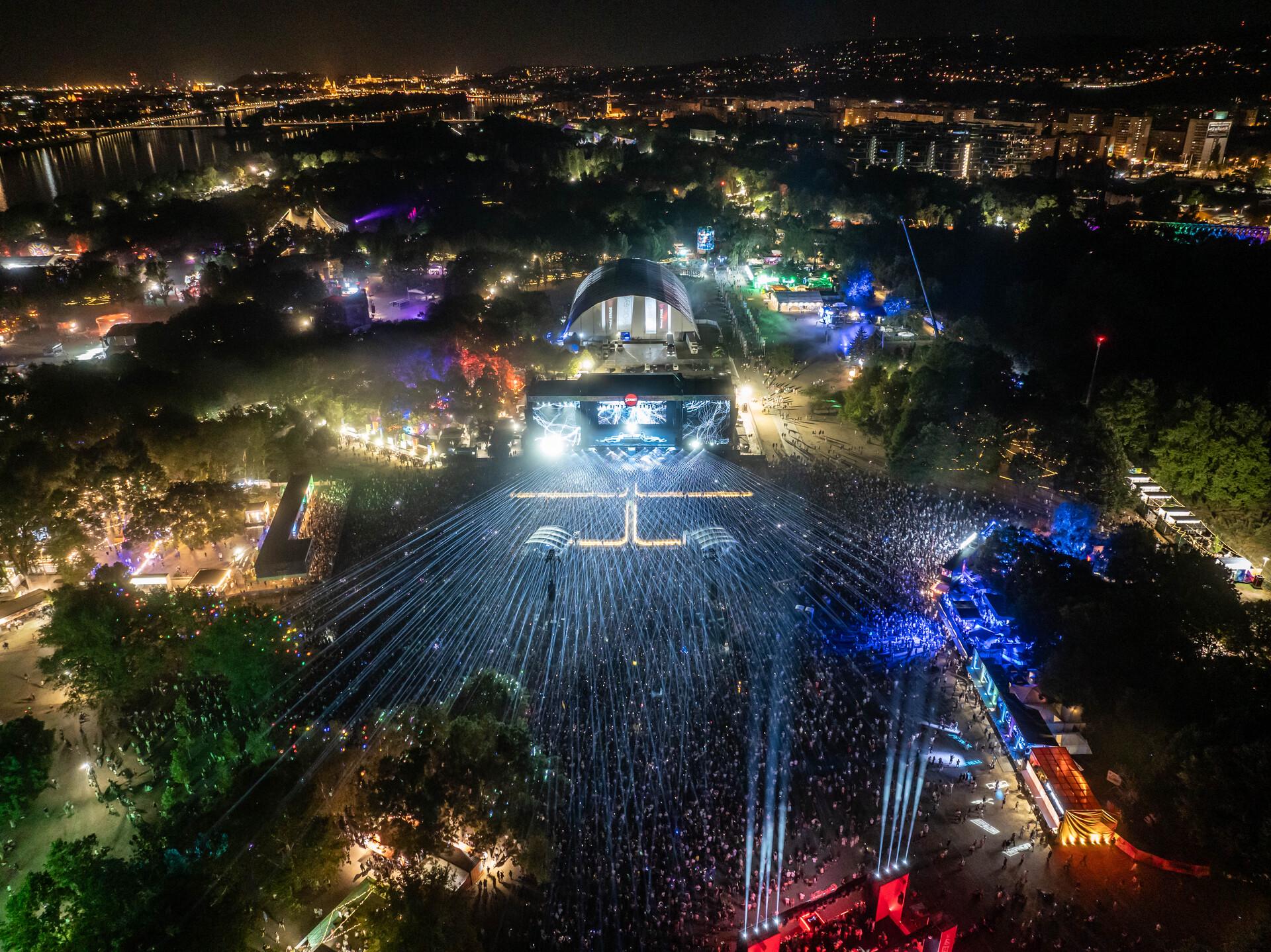 Sziget prebuja vzdušje zgodnjih festivalskih edicij