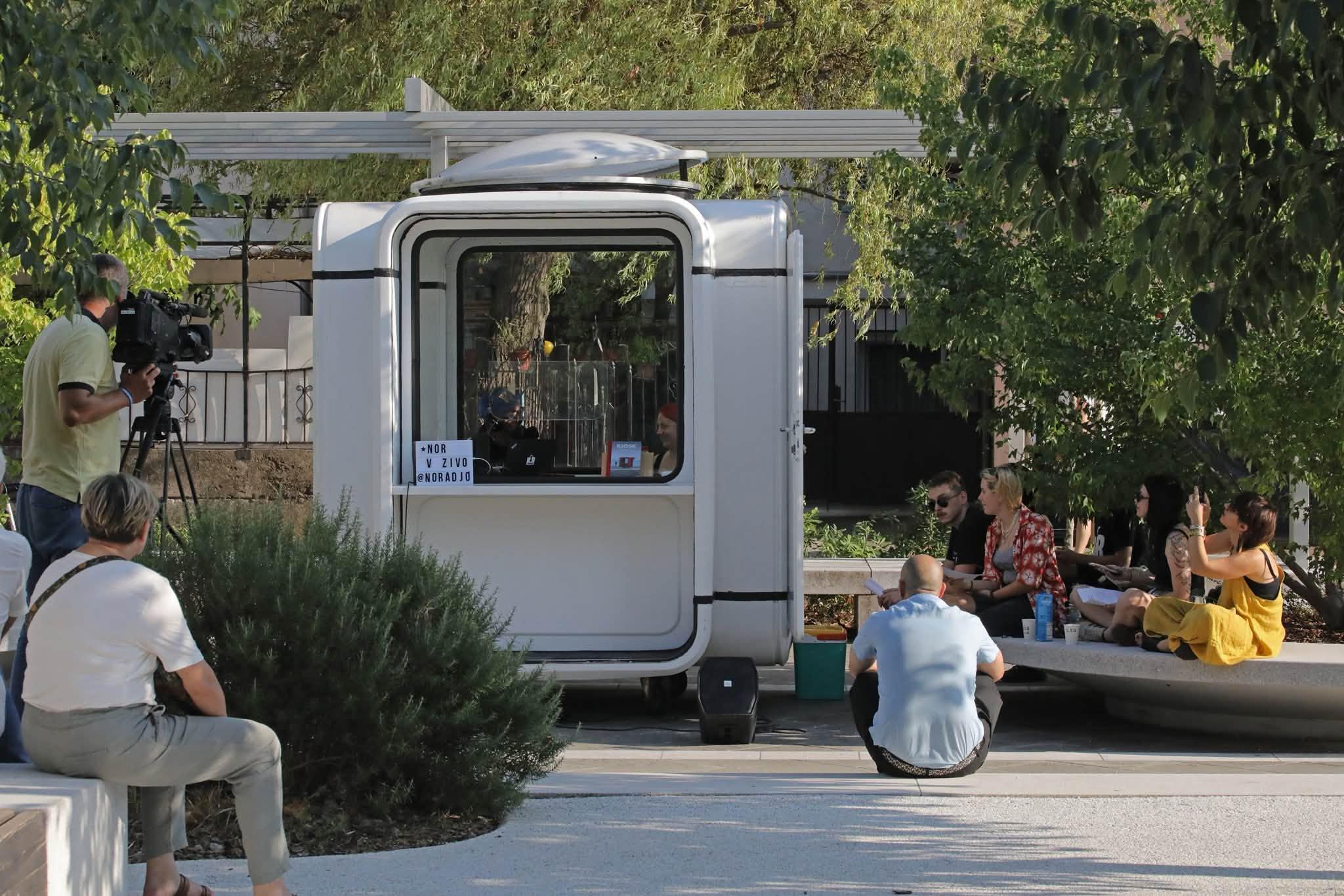 Kultni Kiosk K67 v Kopru zaživel kot prostor, kjer "kultura nastaja skupaj z ljudmi in za ljudi"