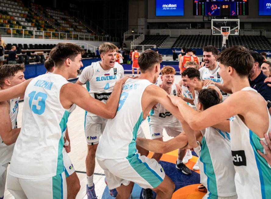 Slovenija v velikem slogu z zmago nad Španijo do finala evropskega prvenstva