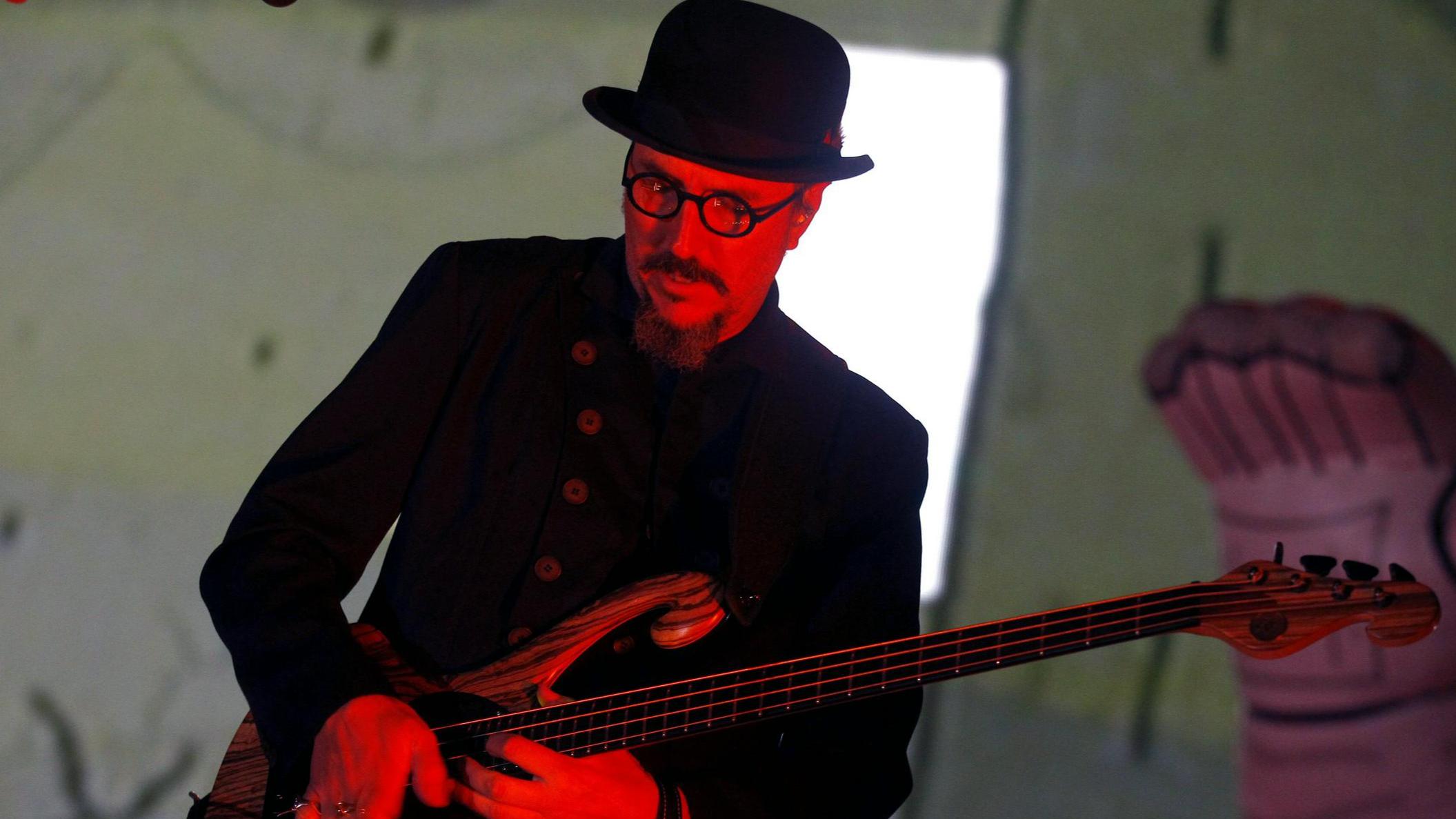 Les Claypool: Če ne bi bil glasbenik, bi najverjetneje postal bagrist, saj sem v tem res zelo dober