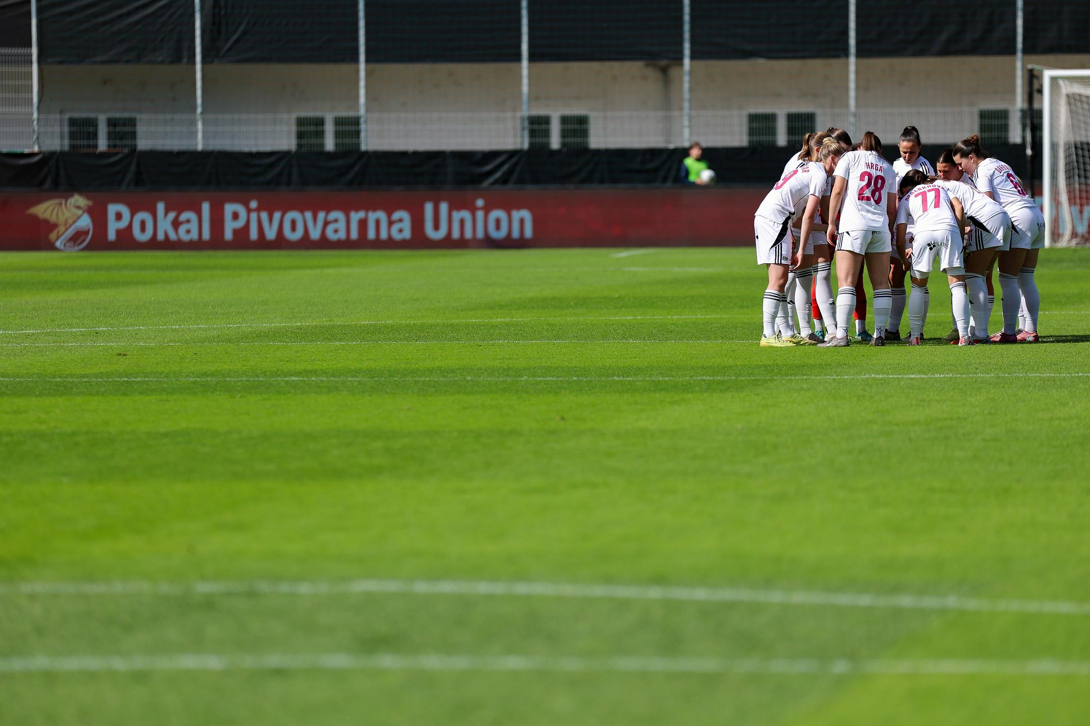 Hajduk končal evropsko sezono nogometašic Mure None