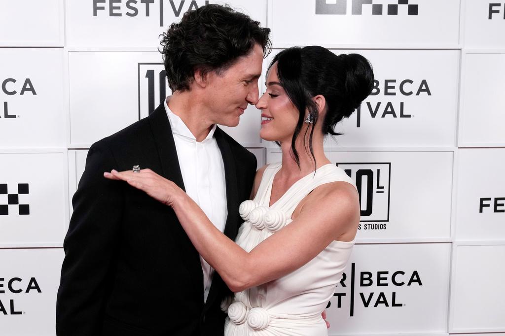 Katy Perry in Justin Trudeau "poletje ljubezni" sklenila na Sardiniji