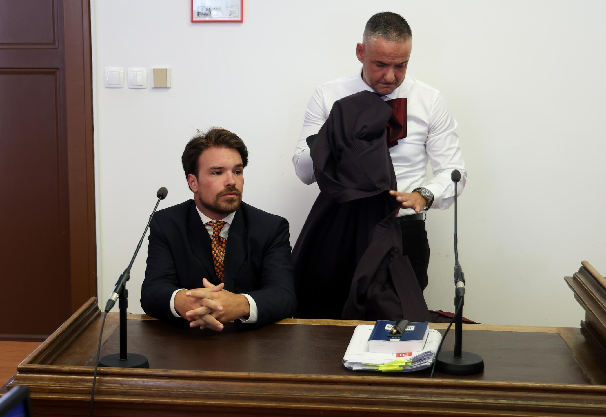 Afera Fotopub: Na sodišču se je prvič pojavil Dušan Smodej