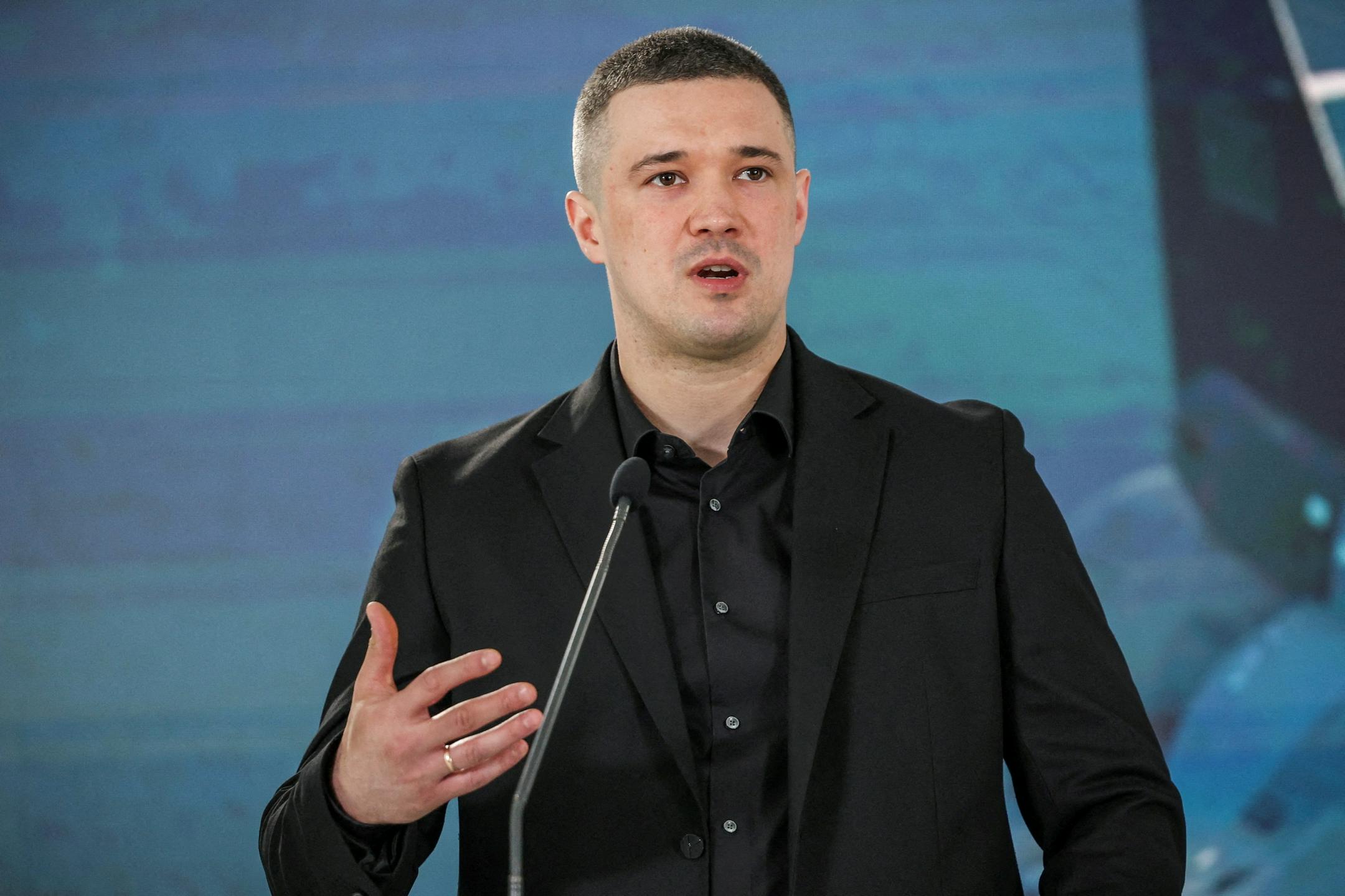 Fedorov poziva k demokratičnim volitvam. Nova protikorupcijska preiskava na vladnem vrhu.
