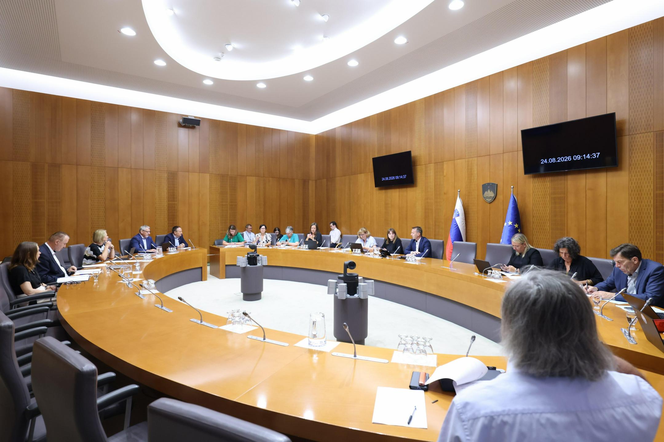Zelena luč za posvetovalni referendum glede socialne pomoči delovno sposobnim