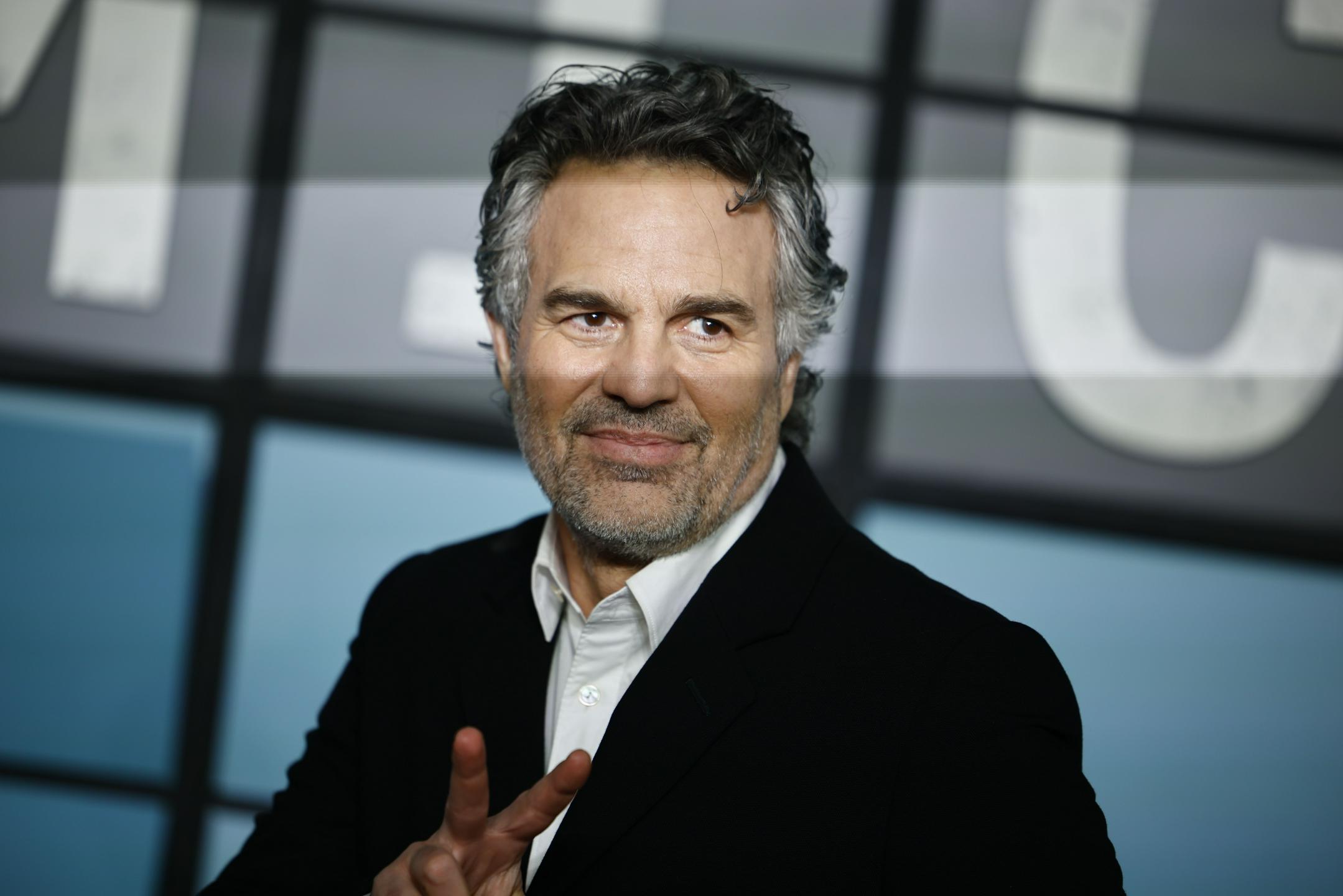 Zaradi kritičnosti do Paramountovga prevzema studia Warner Mark Ruffalo obtožen antisemitizma