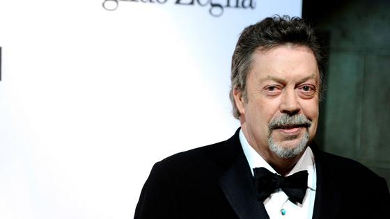 Umrl je ikonični karakterni igralec Tim Curry, ki je najbolj blestel v vlogah norih zlikovcev