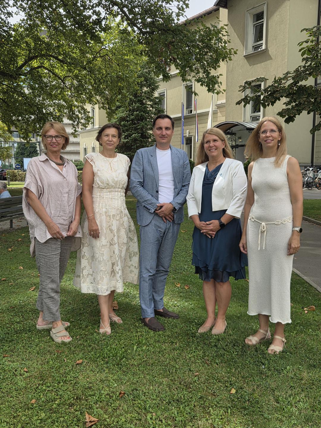Stroka poziva starše šestošolcev, naj izkoristijo možnost brezplačnega cepljenja proti HPV-ju
