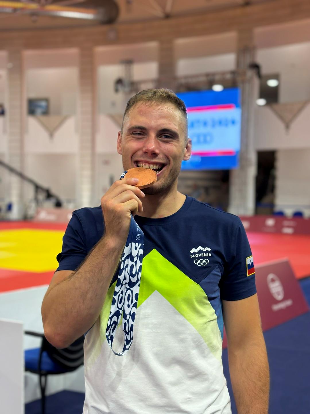 Badmintonski dvojec in judoista bronasti v Tarantu
