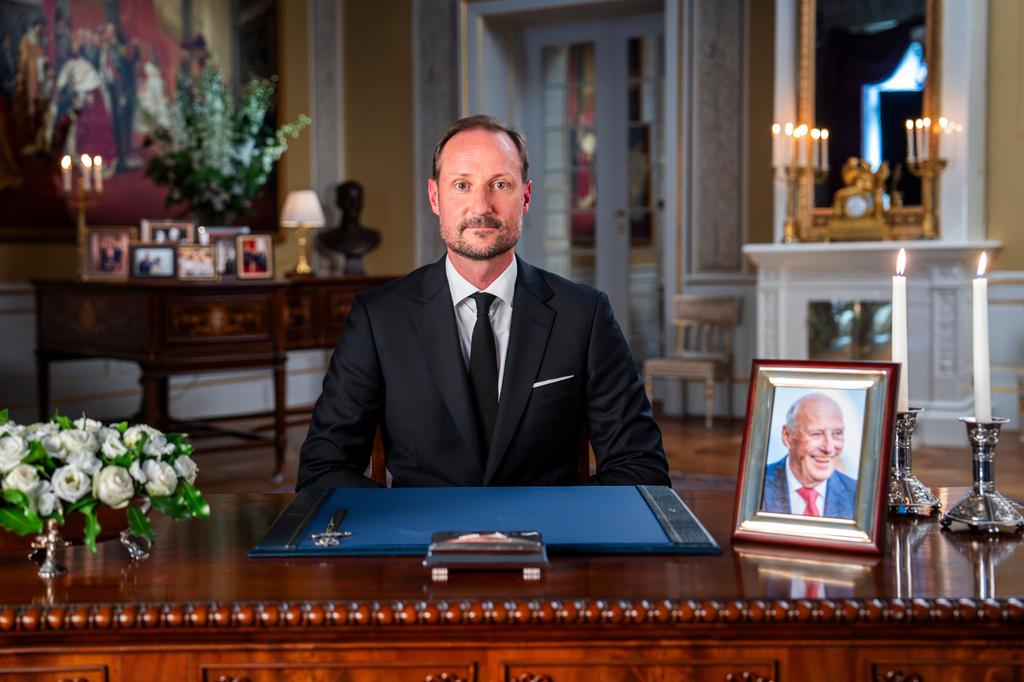 Haakon VIII. narod prvič nagovoril kot norveški kralj: "Tako kot moj oče, bom stvari delal po svoje"
