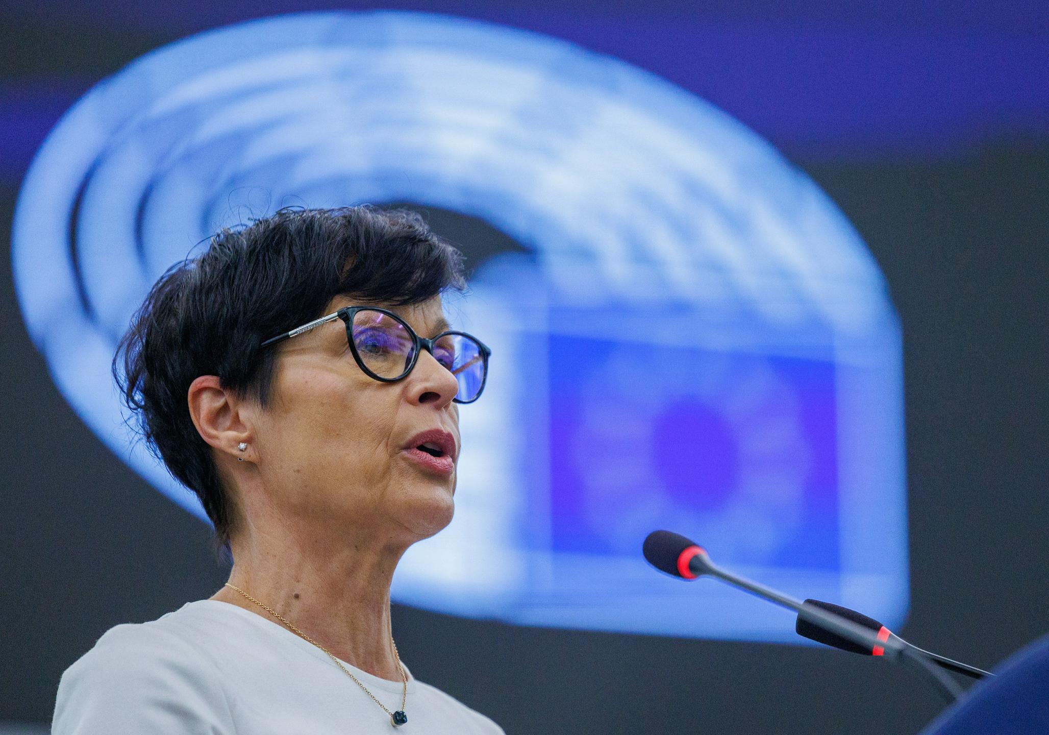 Komisarka Kos obžaluje zavrnitev obnovitev pristopnih pogajanj z EU-jem na Islandiji
